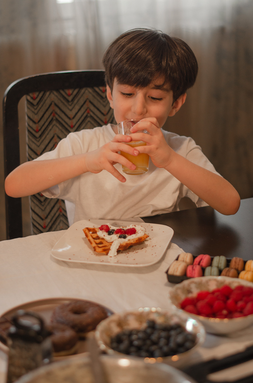 Goûter en famille. Ekaterina Brevet - photographe de mariage