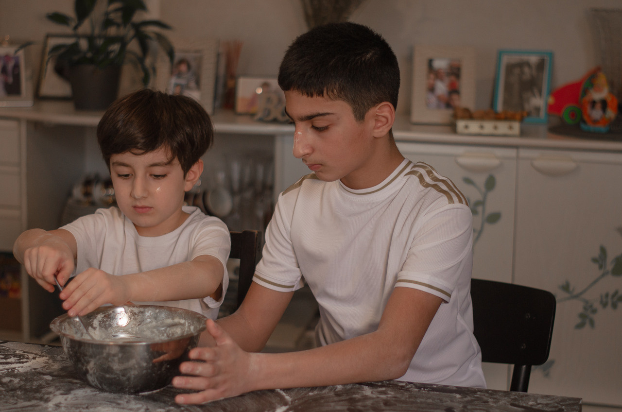 Goûter en famille. Ekaterina Brevet - photographe de mariage