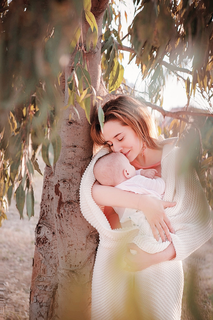 Julia. Professional photographer based in Rome