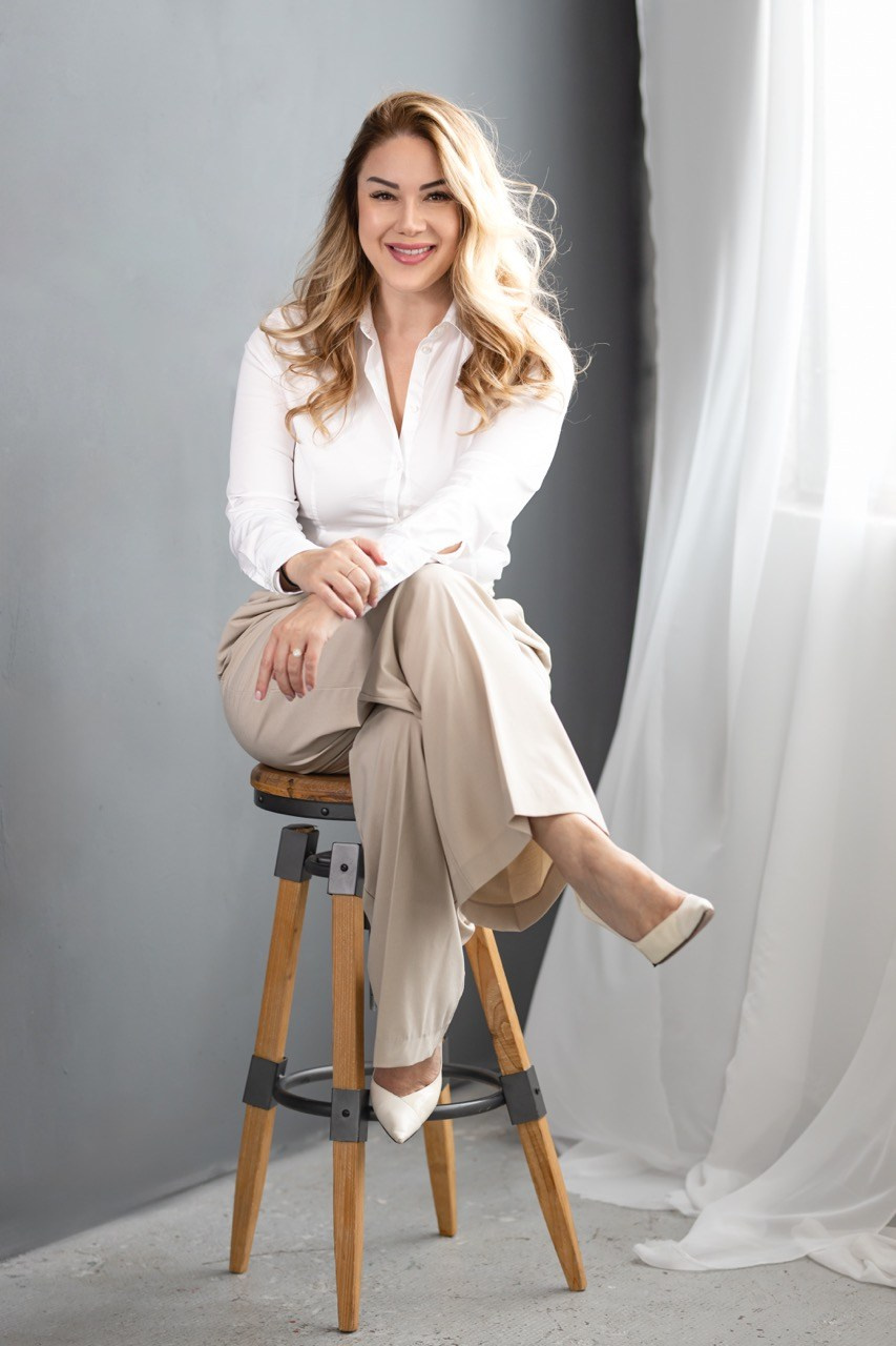 Dana Lišková - Portrétní a brandová fotografka Praha - Byznys portrét Praha - Brandové foto praha - Byznys portrét Praha