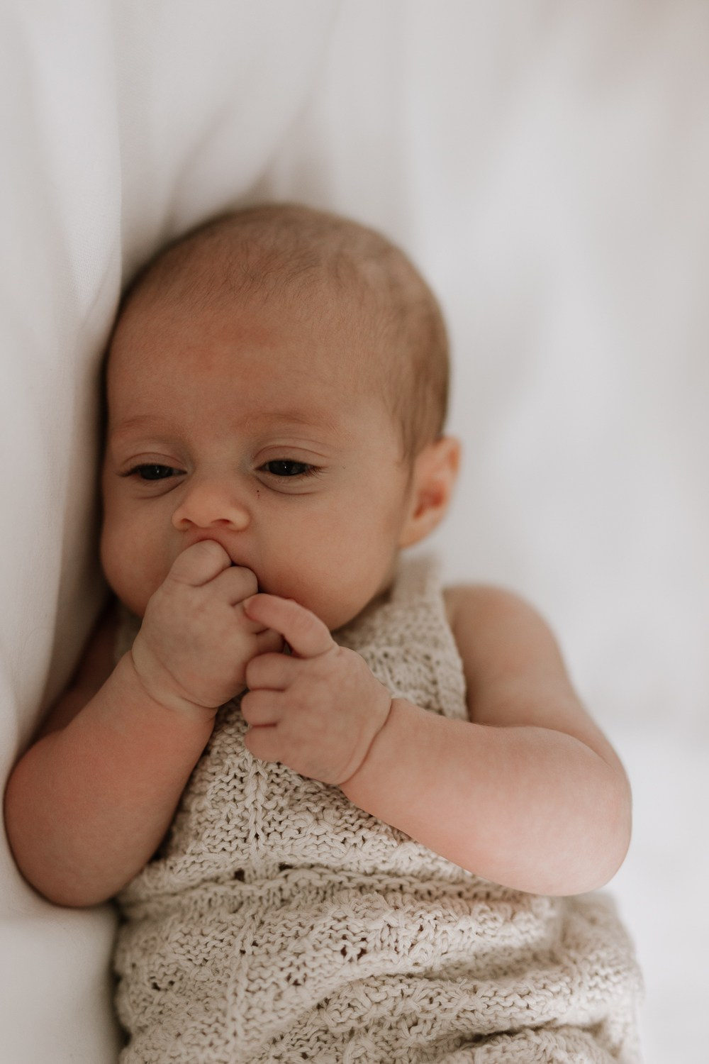 Baby Tamara (2 Monate Alt). Familien & Hochzeitfotografin Nadja Holzmann