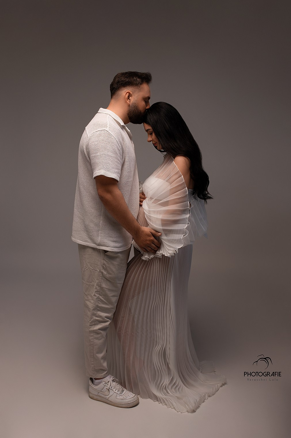 BABYBAUCH. Neugeboren und Babybauchfotoshooting in Cloppenburg