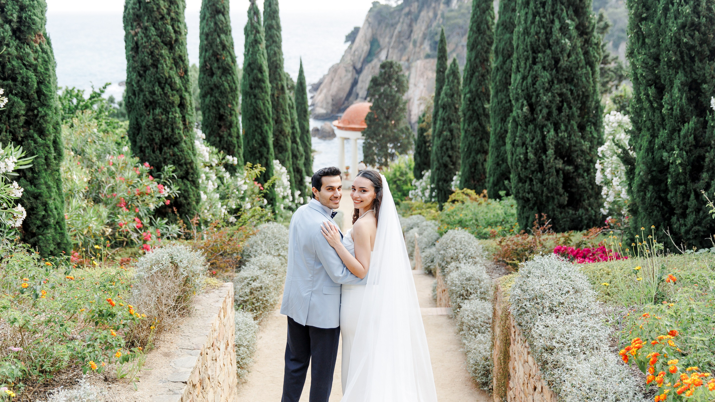 Dreamy Elopement in Marimurtra Botanical Garden. Wedding Photographer in Barcelona Lana Alekhina