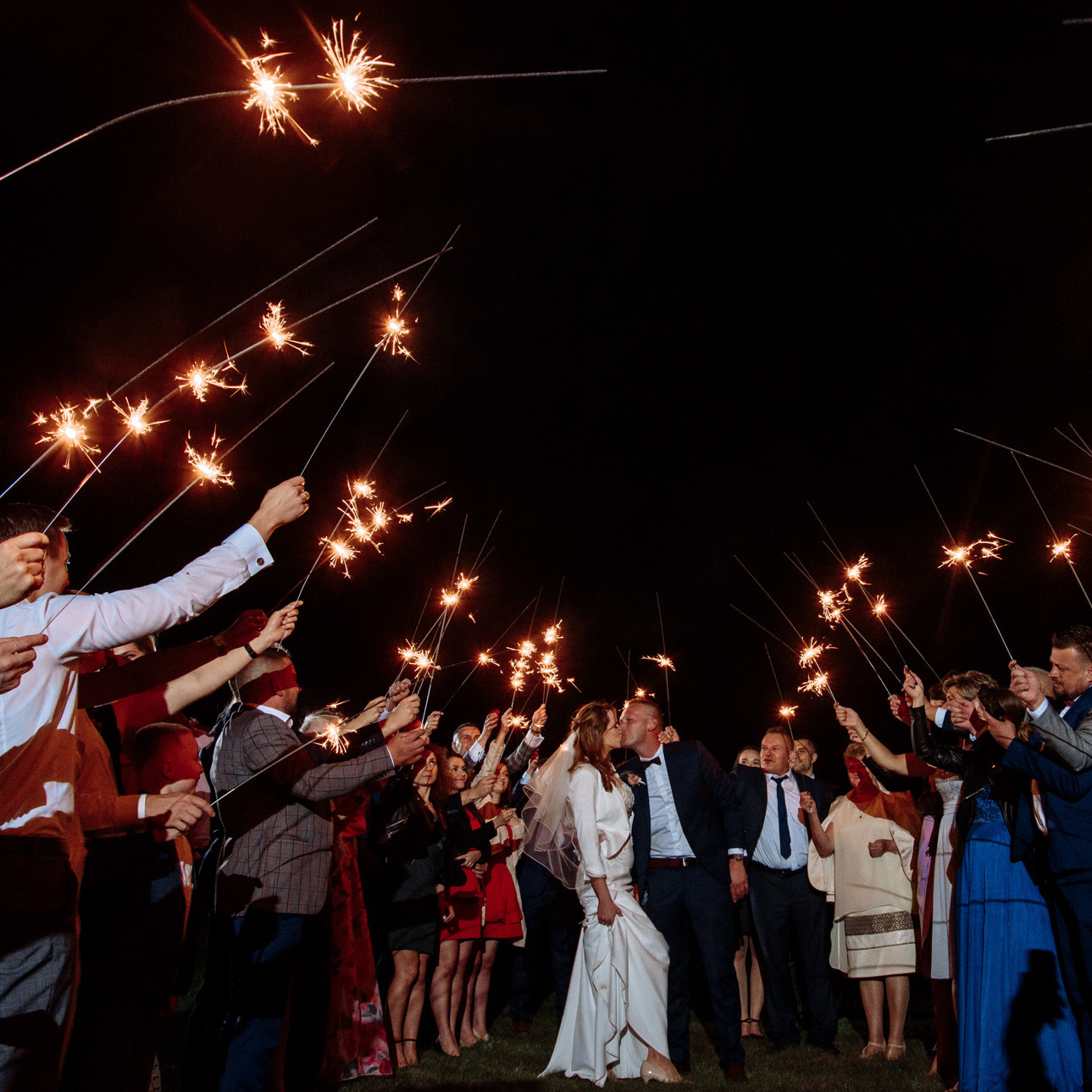 Zdjęcie ślubne zimne ognie