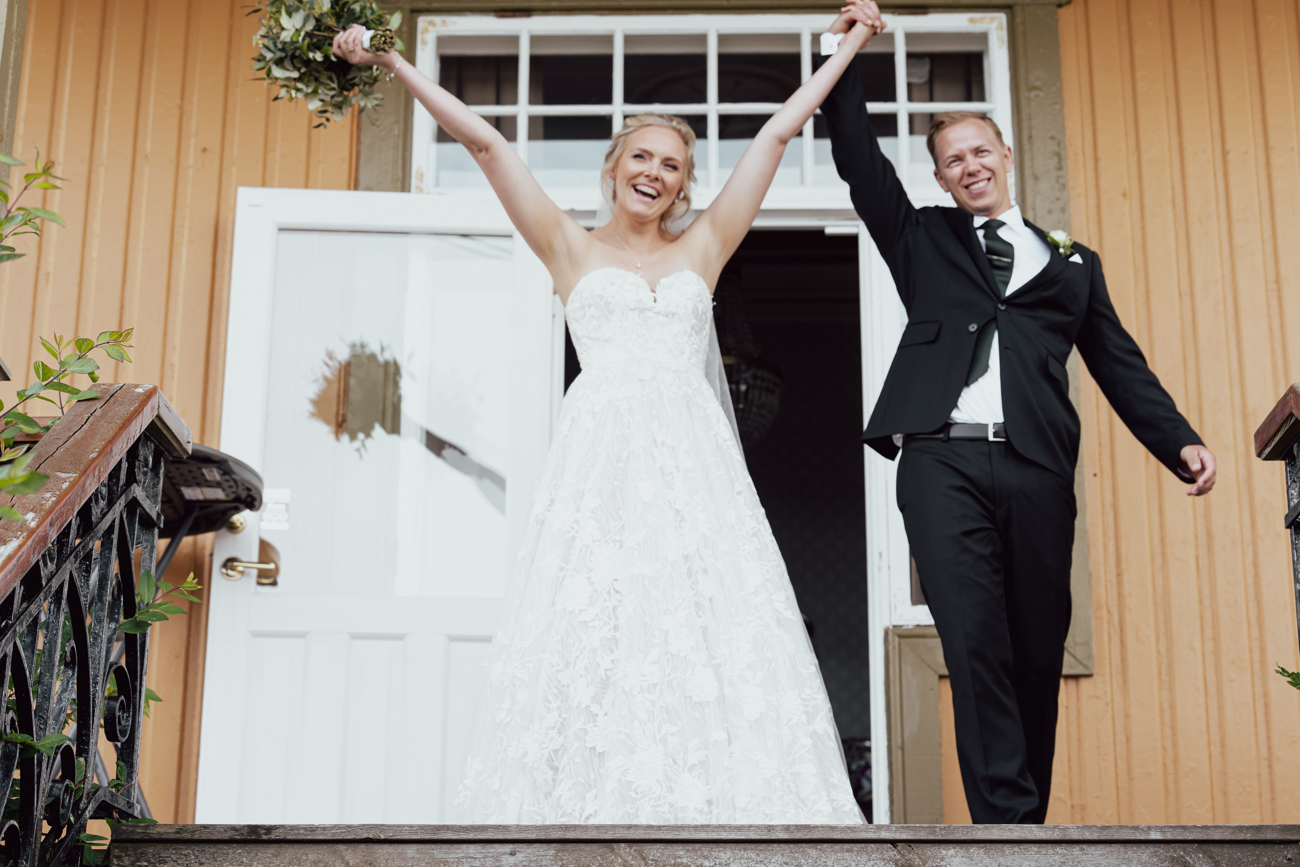 Brudeparet er nettopp giftet seg.