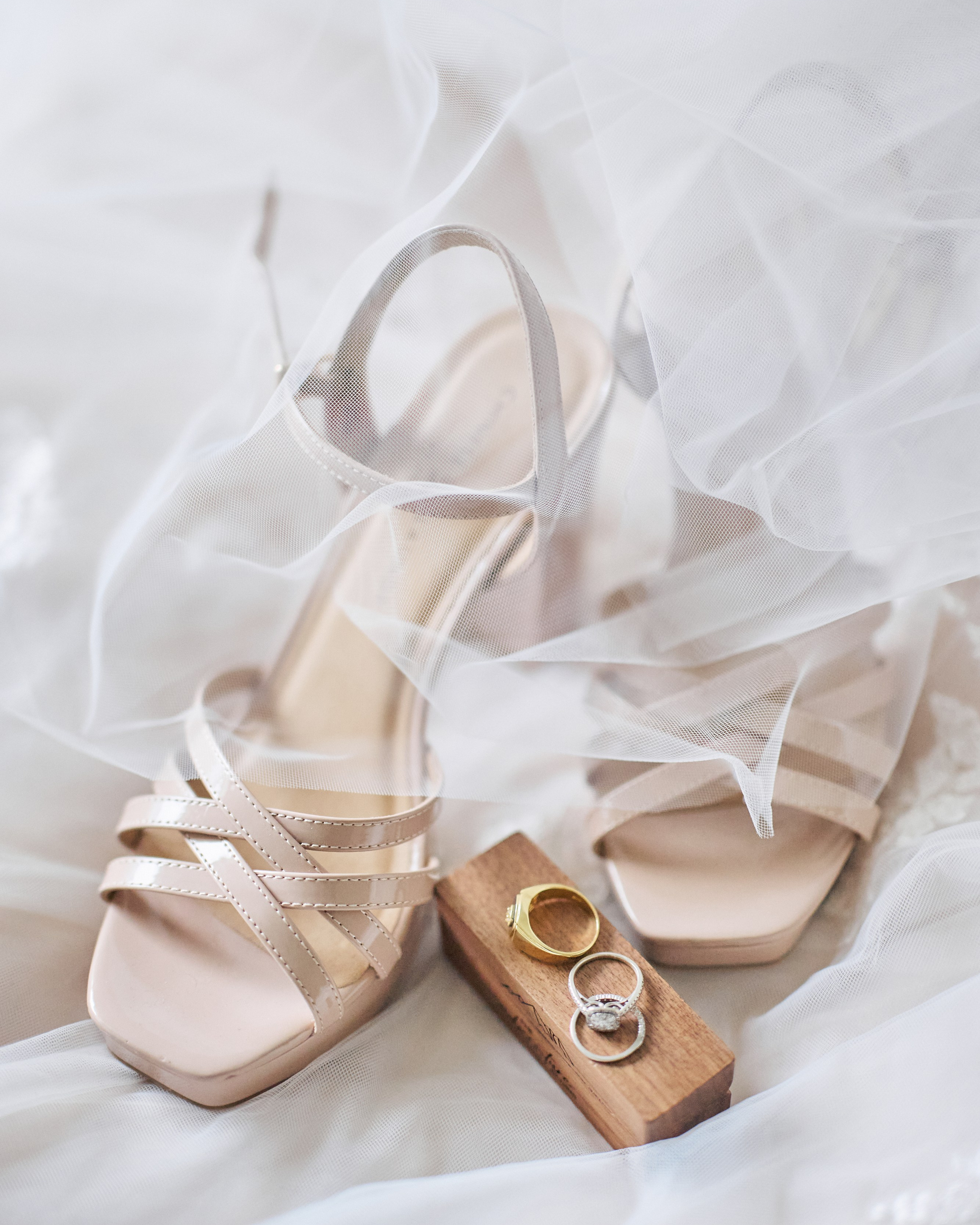 Photographer Andrii Bielikov Contact. Calgary wedding photo and video. Photographer Andrii Bielikov