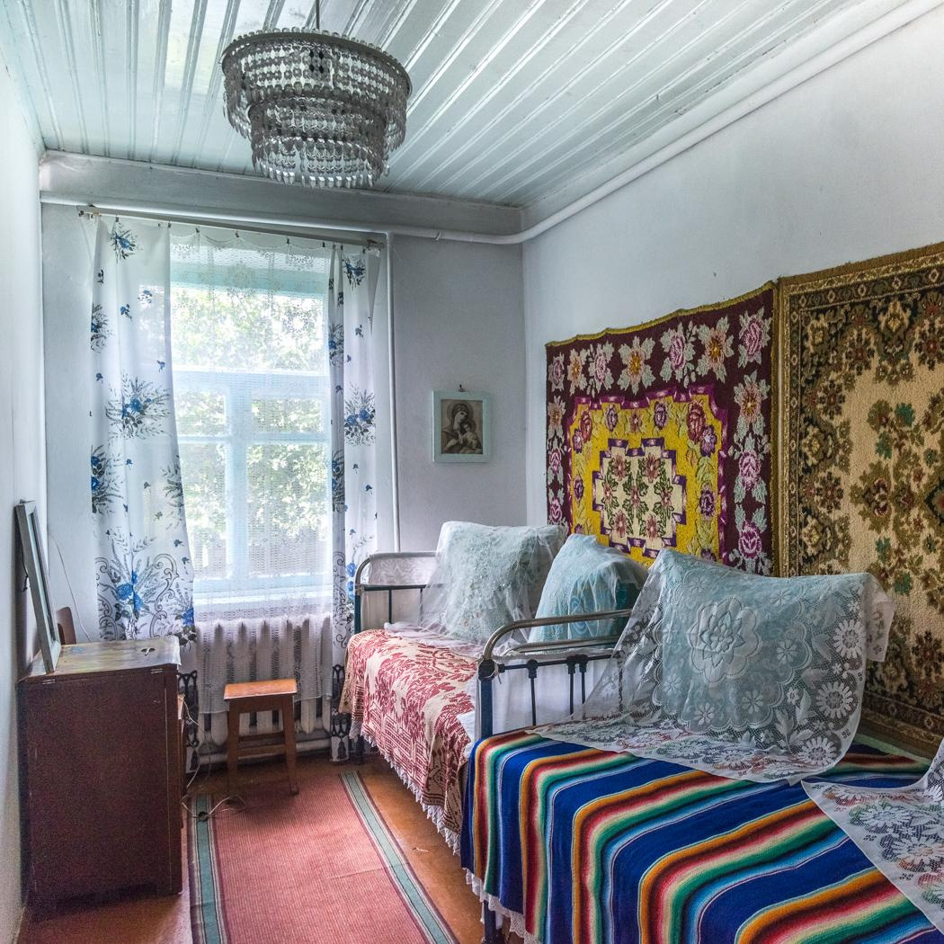 «ОСТАВЛЕННЫЙ» — город Припять после аварии на Чернобыле. Фотограф, коллекционер винтажных открыток и создатель историй на пересечении прошлого и личного. Ирина Дайнакова