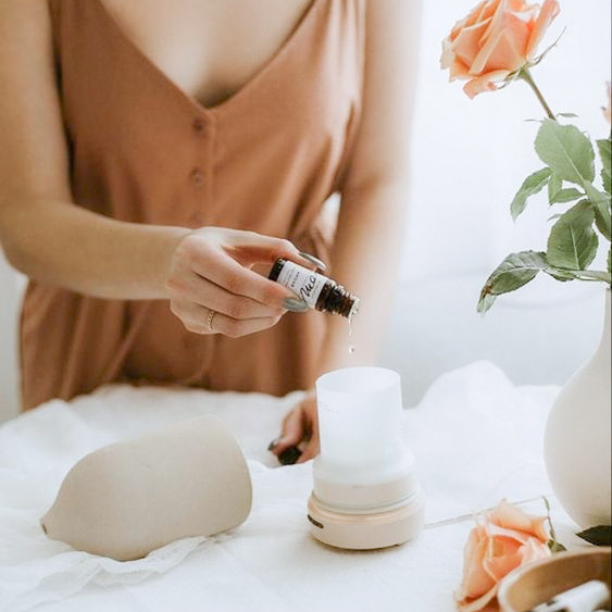 ON-LINE LEKCE YOGY YINAK. Mateřství. Nevýchova. Život v souladu s přírodou. Jóga