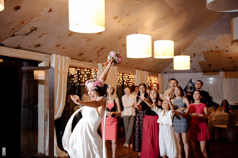 Tradiții de nuntă românești. MDimaFotoStudio. Fotograf de nuntă, evenimente private și de familie