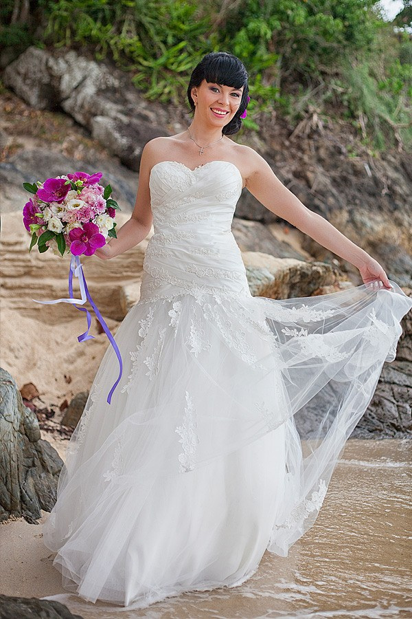 Dress for rent. Wedding on Koh Samui, Thailand