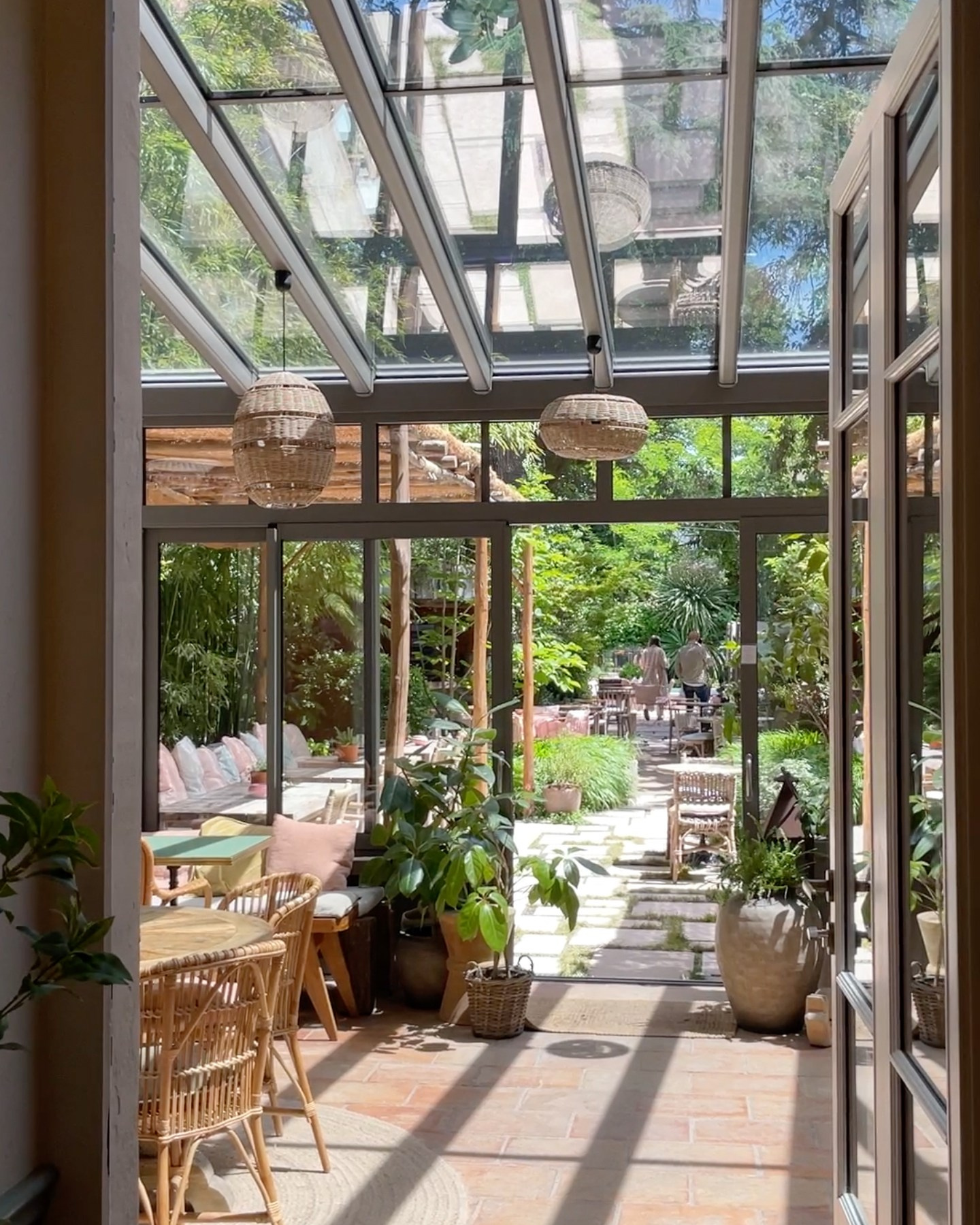 Гайд: Лучшие локации для фото сессии для личного бренда в Тулузе. Евгения Смирнова — фотограф в Тулузе и юго-западной Франции