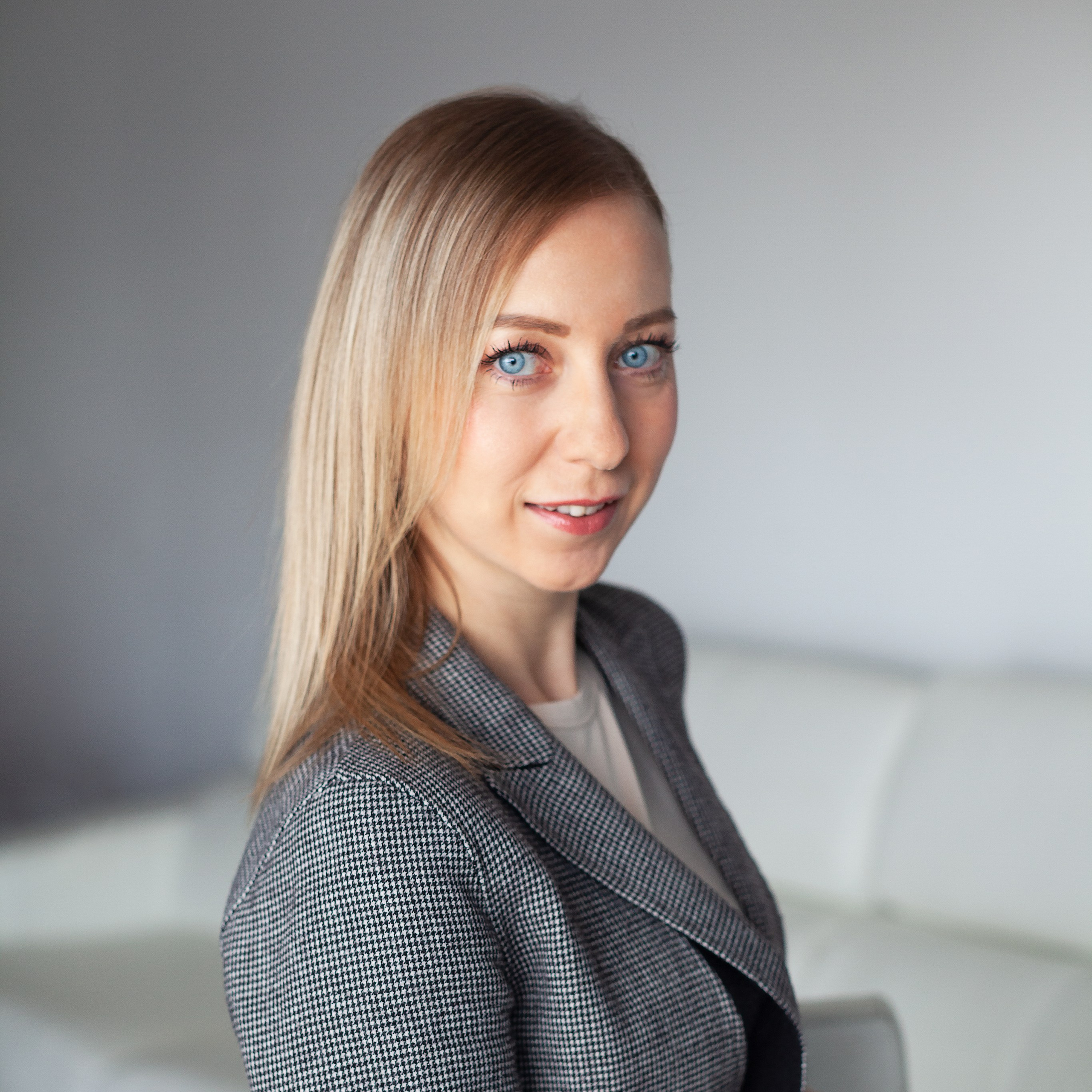 Branding and social media photography. Eugénie Smirnova — your photographer in Toulouse and southwest France