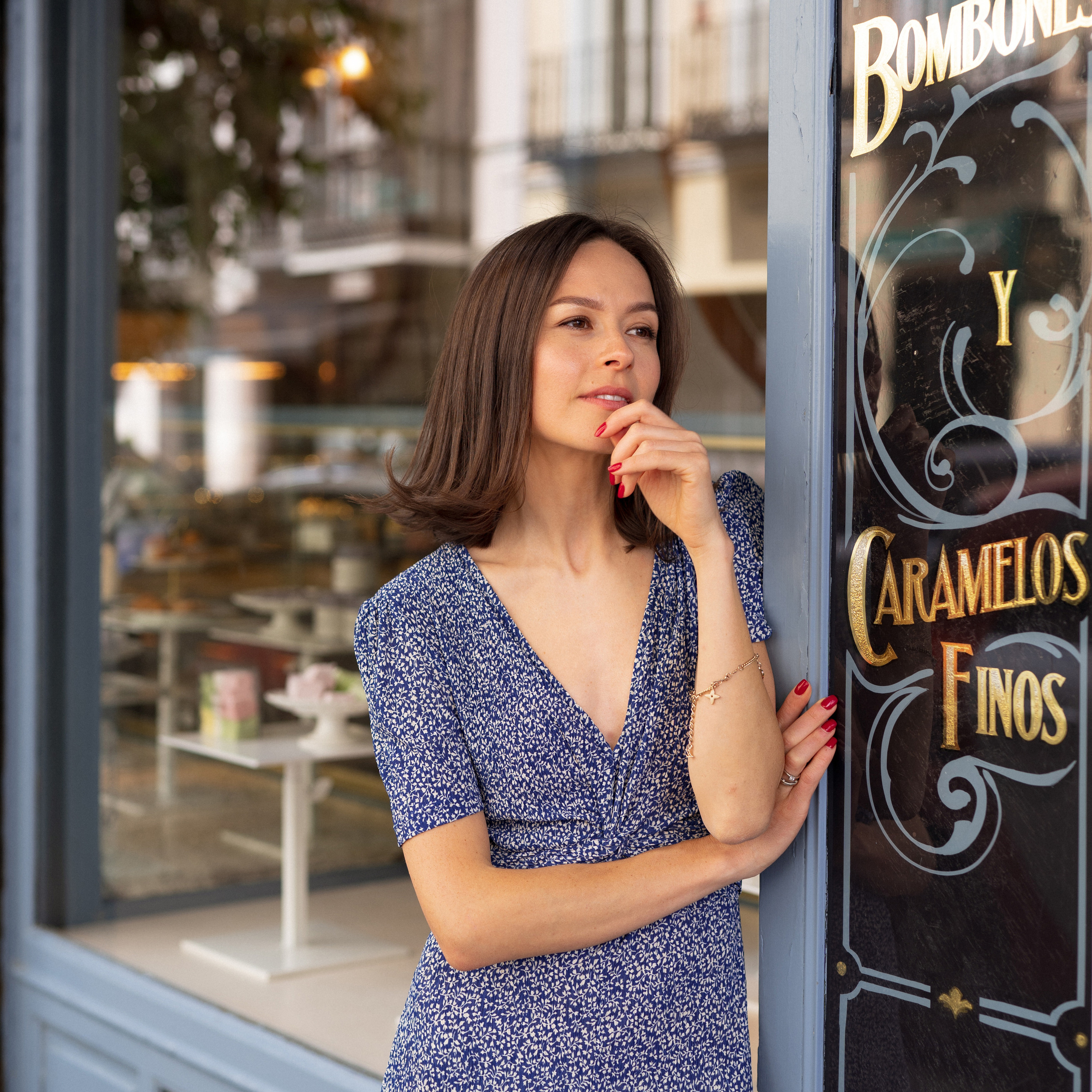 Contact photographer Madrid, book a photoshoot Madrid, professional photographer Madrid, photography inquiries. Photographer in Madrid, Spain. Alyona Belyaninova