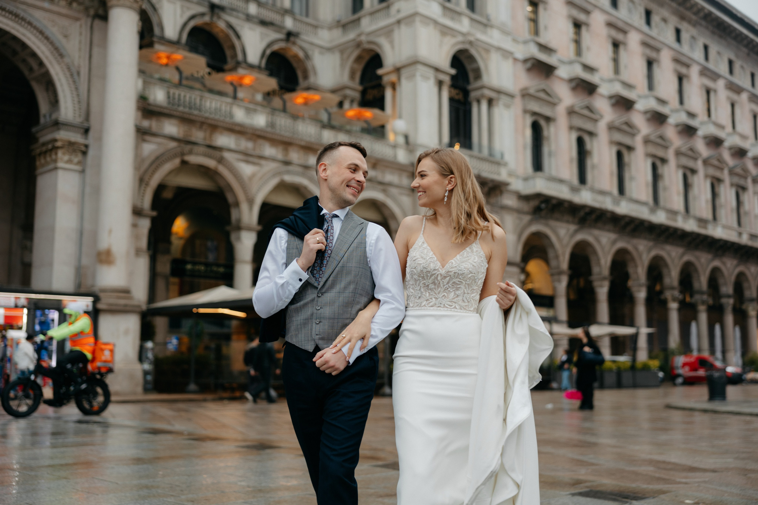 Od stylowych ulic Mediolanu po spokojne brzegi Jeziora Como 🩵. Fotograf Siedlce