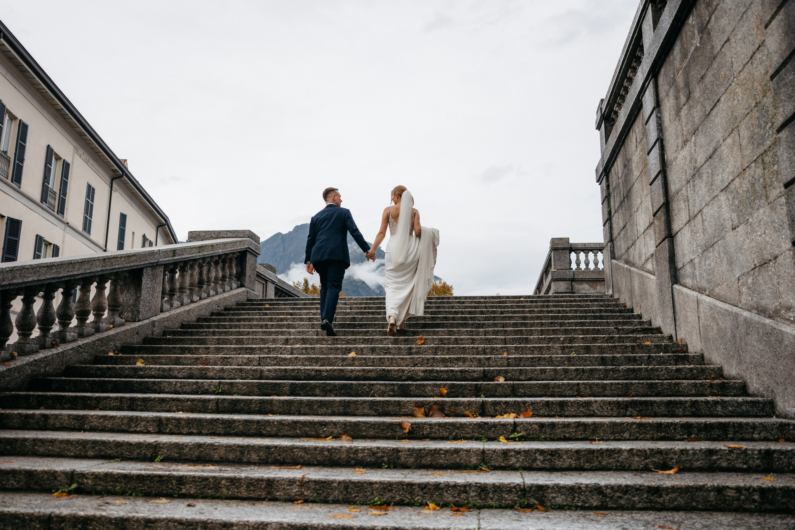 Od stylowych ulic Mediolanu po spokojne brzegi Jeziora Como 🩵. Fotograf Siedlce