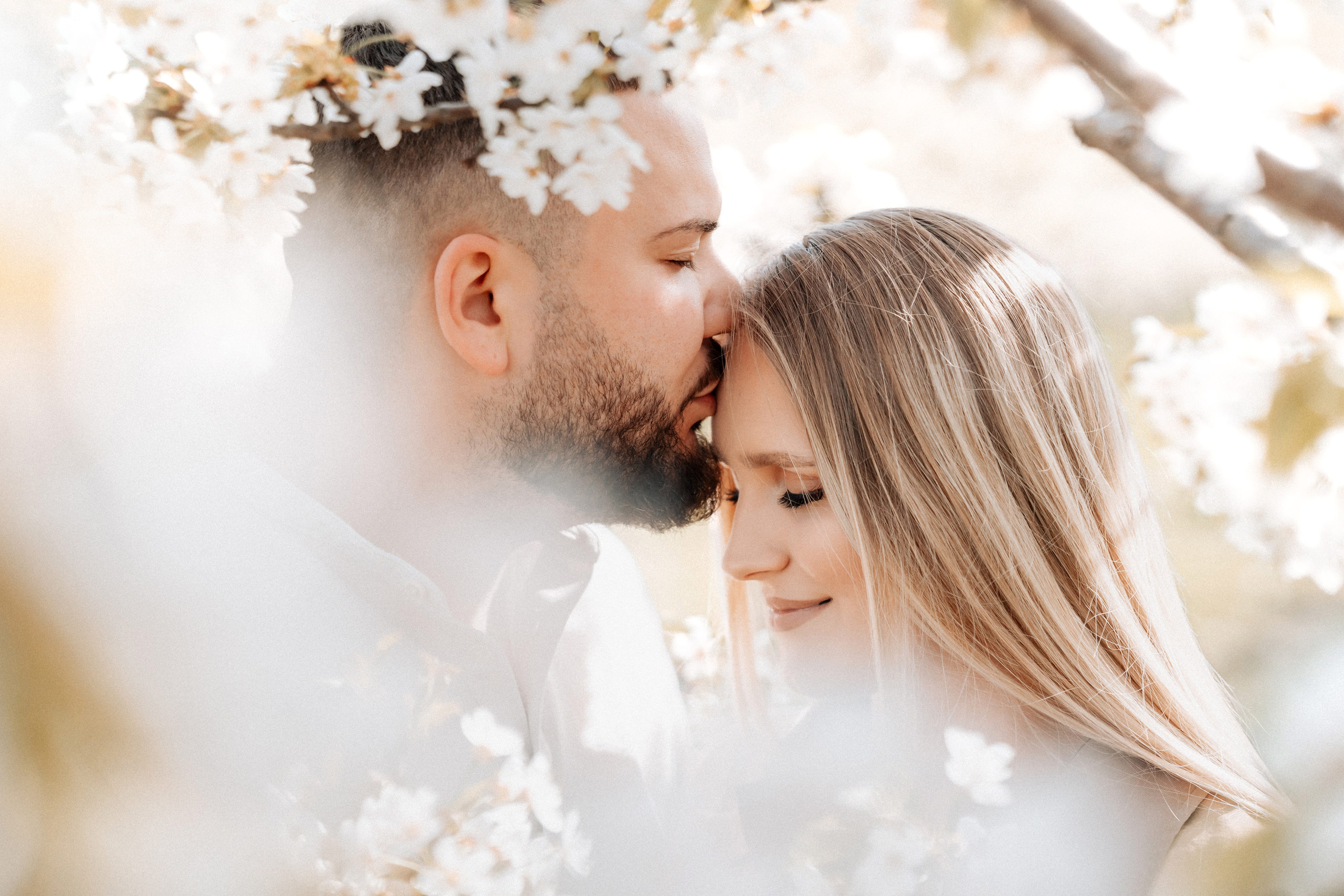 Ofertă Nuntă. Raw Studio. Fotograful tau de nunta!