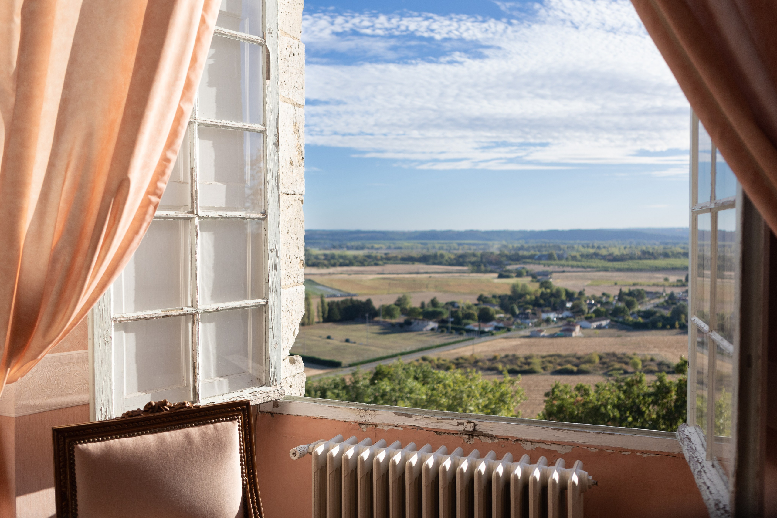 Jamie and Matt. Wedding at Château de Goudourville. Eugénie Smirnova — your photographer in Toulouse and southwest France