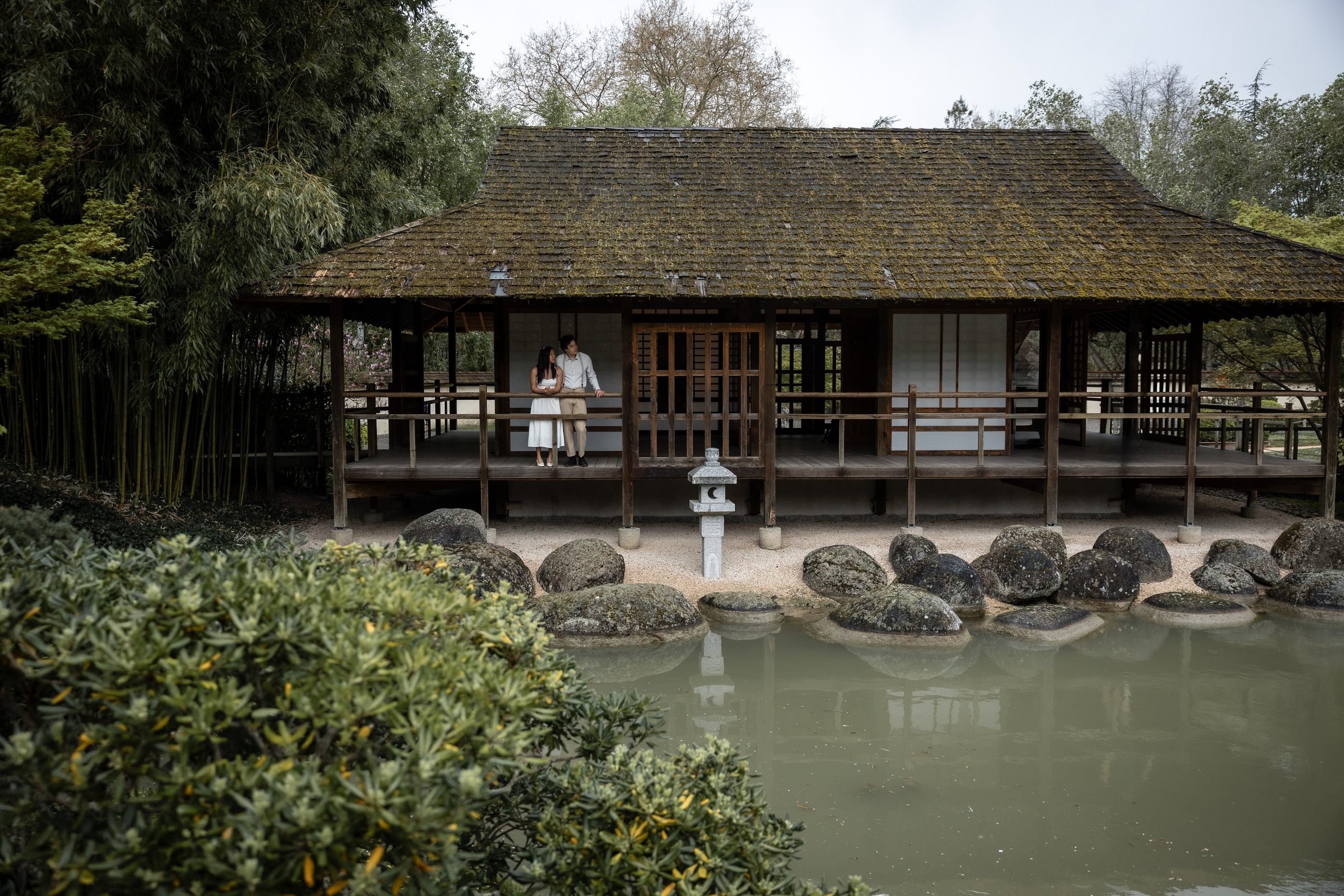 Photoshoot in the blooming Japanese Garden of Toulouse. Eugénie Smirnova — Photographe à Toulouse et dans le Sud-Ouest