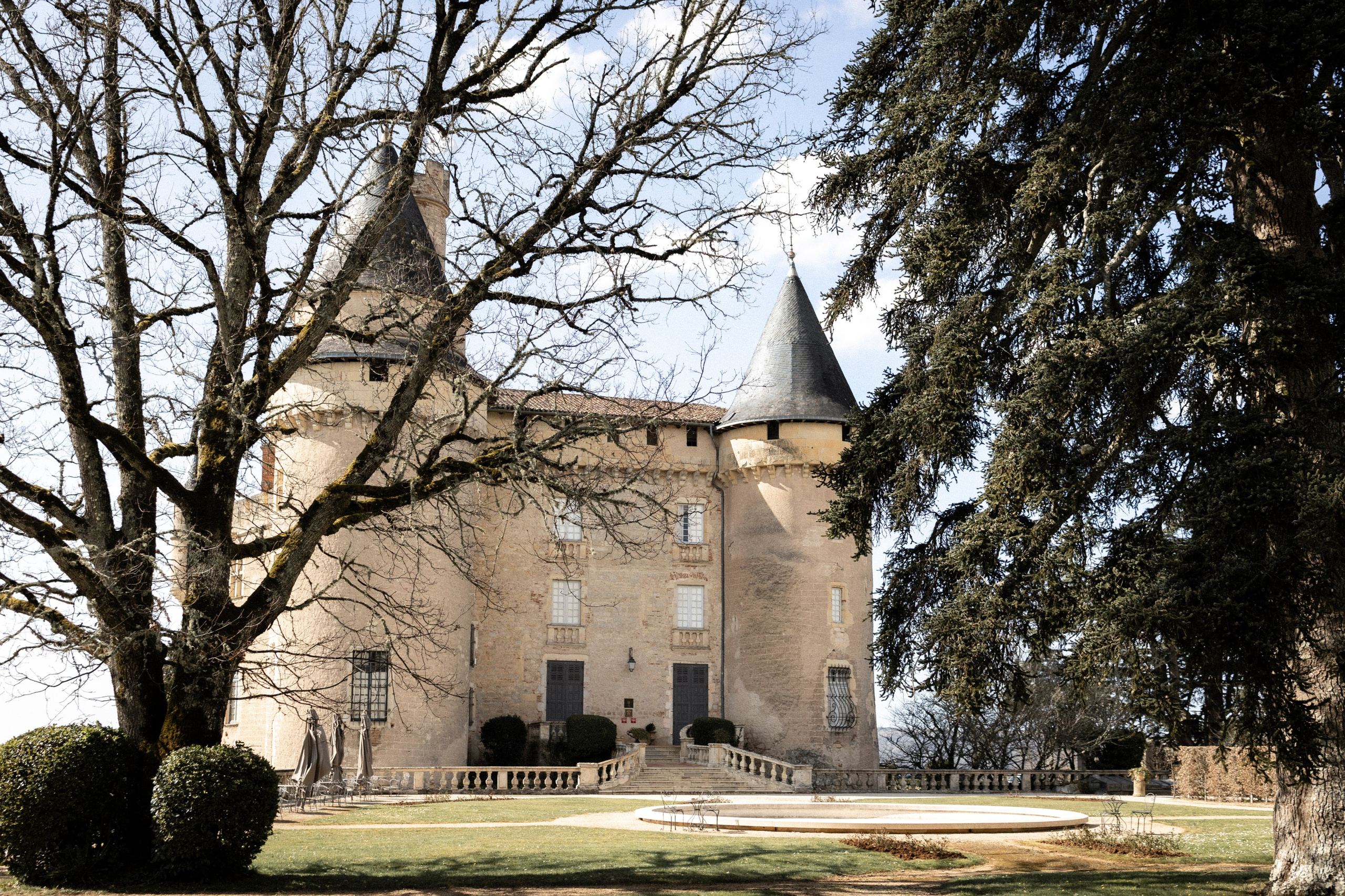 LES PLUS MAGNIFIQUES CHÂTEAU DE MARIAGE DU SUD-OUEST DE LA FRANCE (Mise à jour 2025). Eugénie Smirnova — photographe à Toulouse et dans le sud-ouest de la France