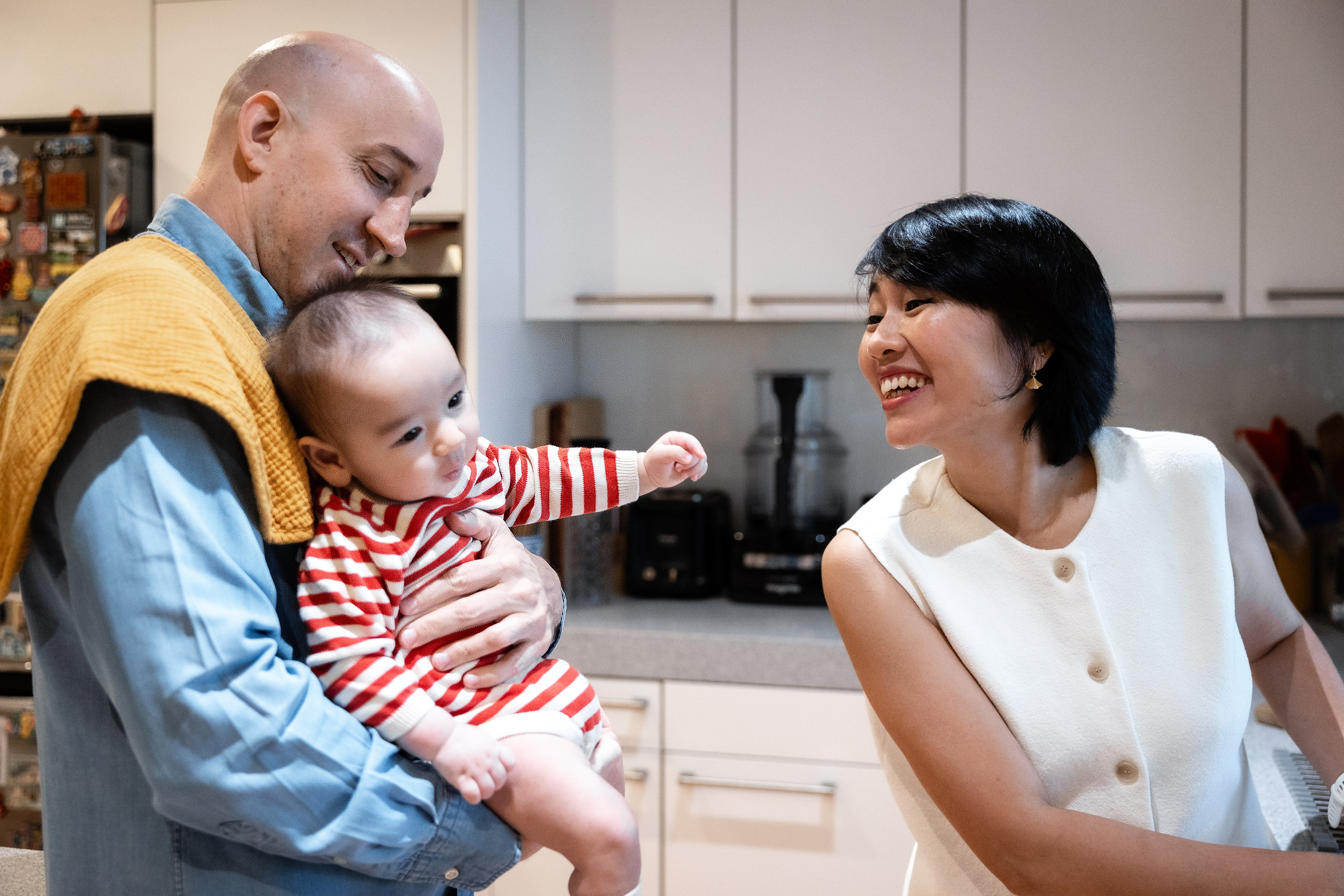 From bump to baby: why at-home family photoshoots in Toulouse are worth It. Eugénie Smirnova — your photographer in Toulouse and southwest France