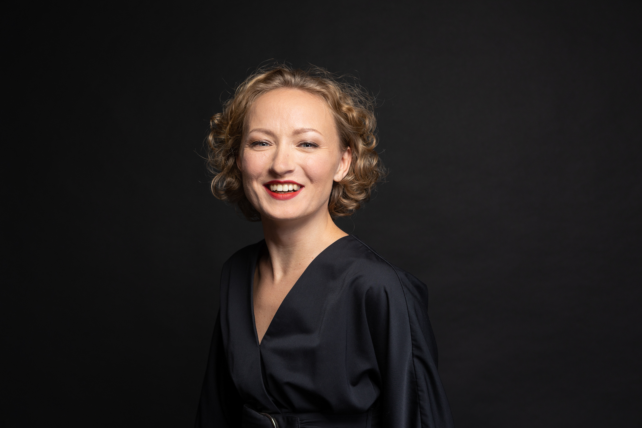 Studio photography. Eugénie Smirnova — your photographer in Toulouse and southwest France