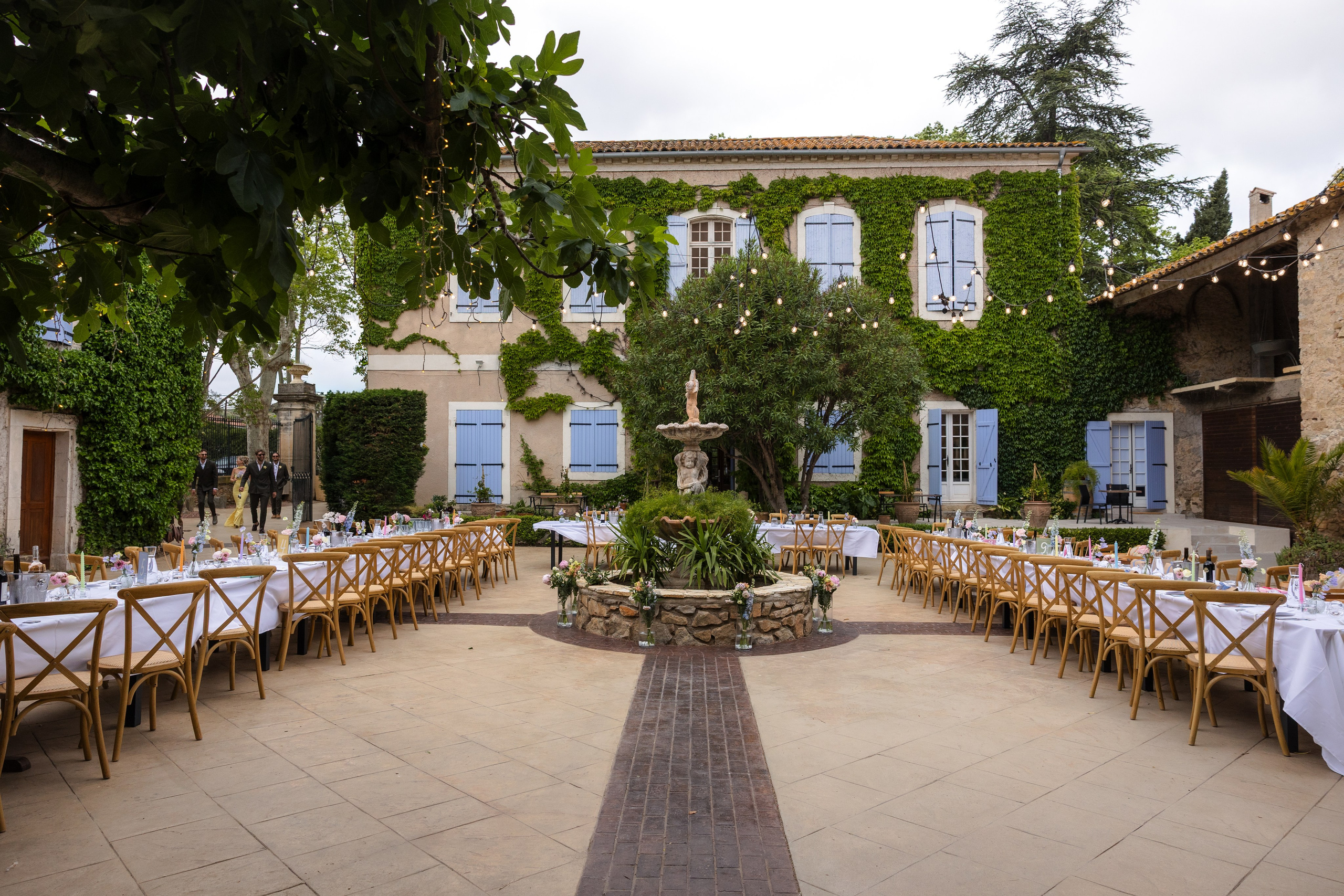 Mariage au Château Du Puits Es Pratx — une journée d’été colorée dans le sud de la France. Eugénie Smirnova — photographe à Toulouse et dans le sud-ouest de la France