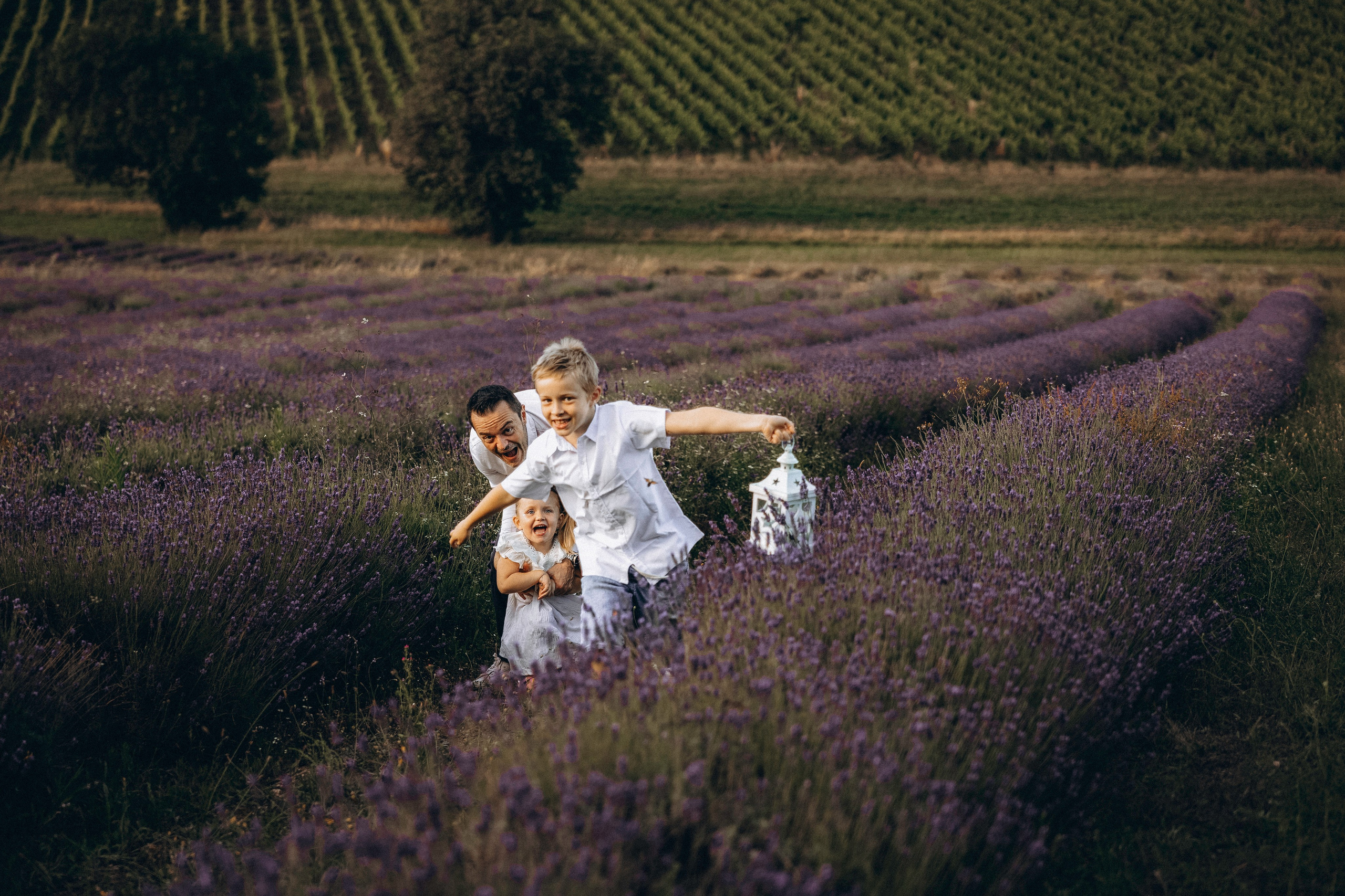 A Dreamy Family Photoshoot in the Lavender Fields Near Gaillac. Eugénie Smirnova — your photographer in Toulouse and southwest France