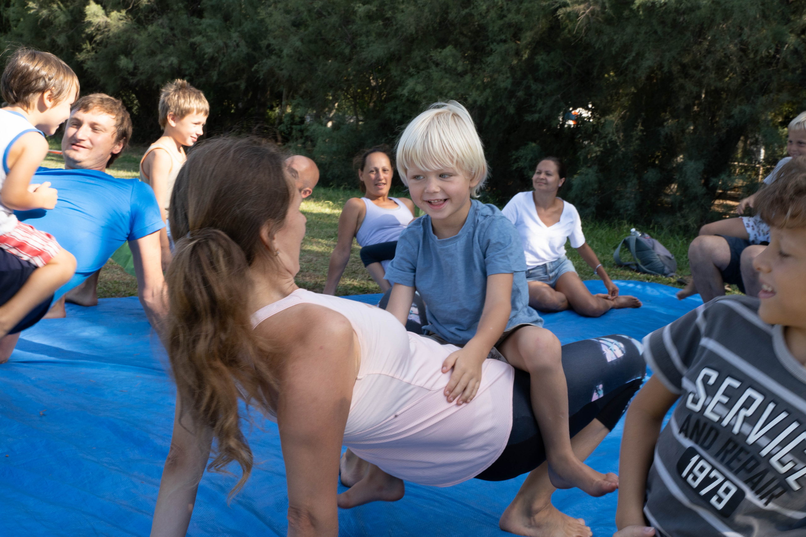 ИГРОВАЯ КОНТАКТНАЯ ИМПРОВИЗАЦИЯ. Семейные лагеря в Европе с Ниной Янечковой и Ириной Зиновьевой