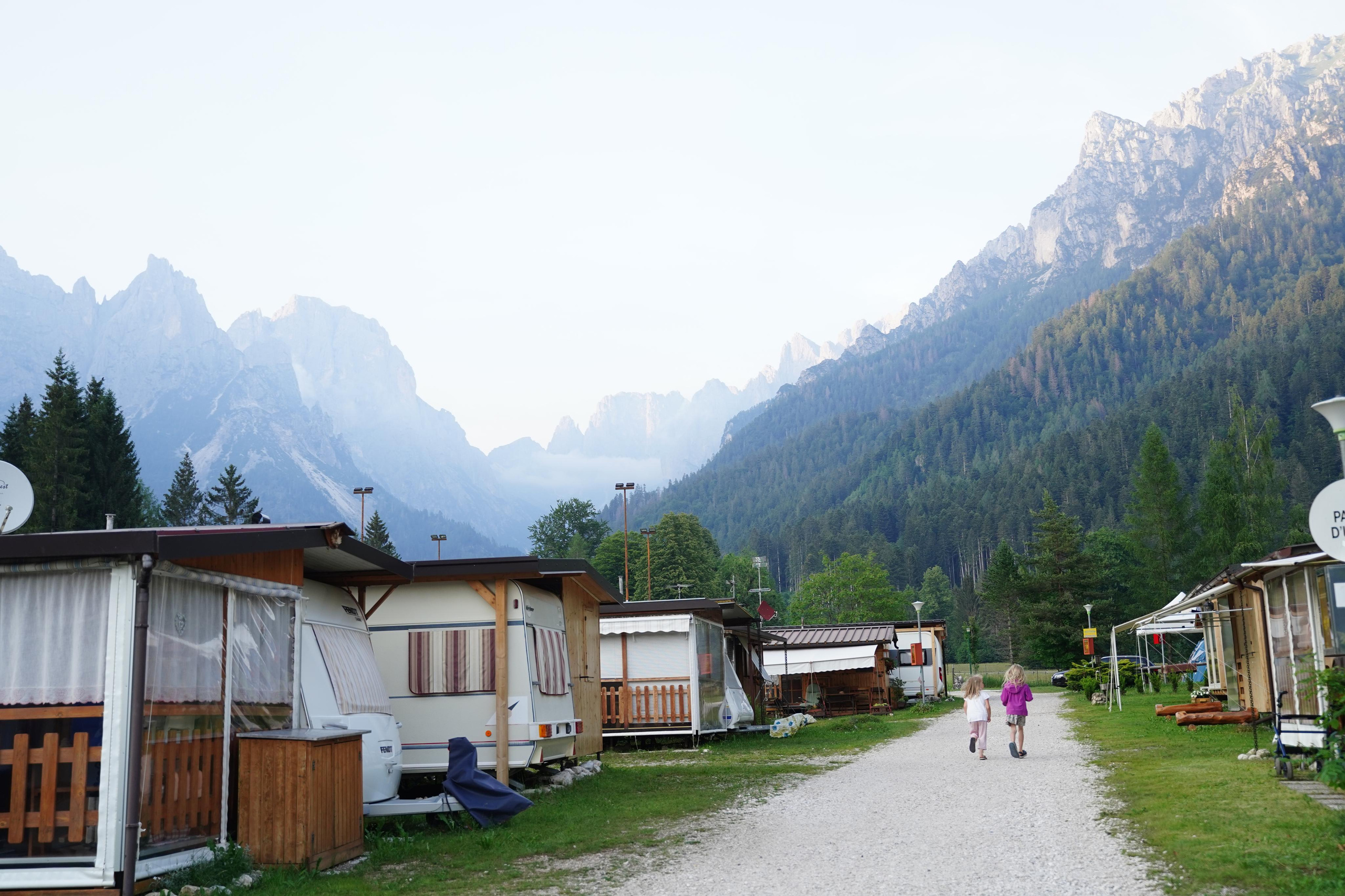 «Первобытные люди» в Доломитах, июль–август 2024 год. Семейные лагеря в Европе с Ниной Янечковой и Ириной Зиновьевой
