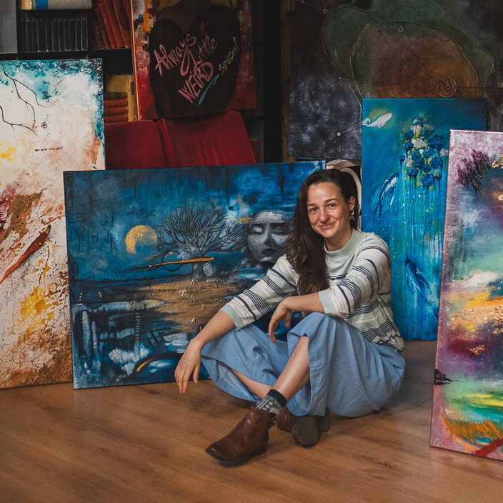 ABOUT. Dana Lišková — Empathetic Photographer | Introspective Artist |Neurodivergent Coach | Founder of Artepy.cz