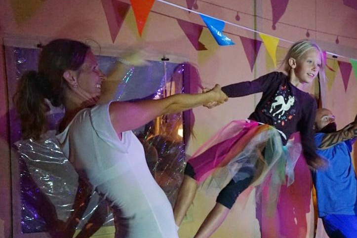 «Цирк! Цирк! Цирк!», Лигурия 2026. Семейные лагеря в Европе с Ниной Янечковой и Ириной Зиновьевой