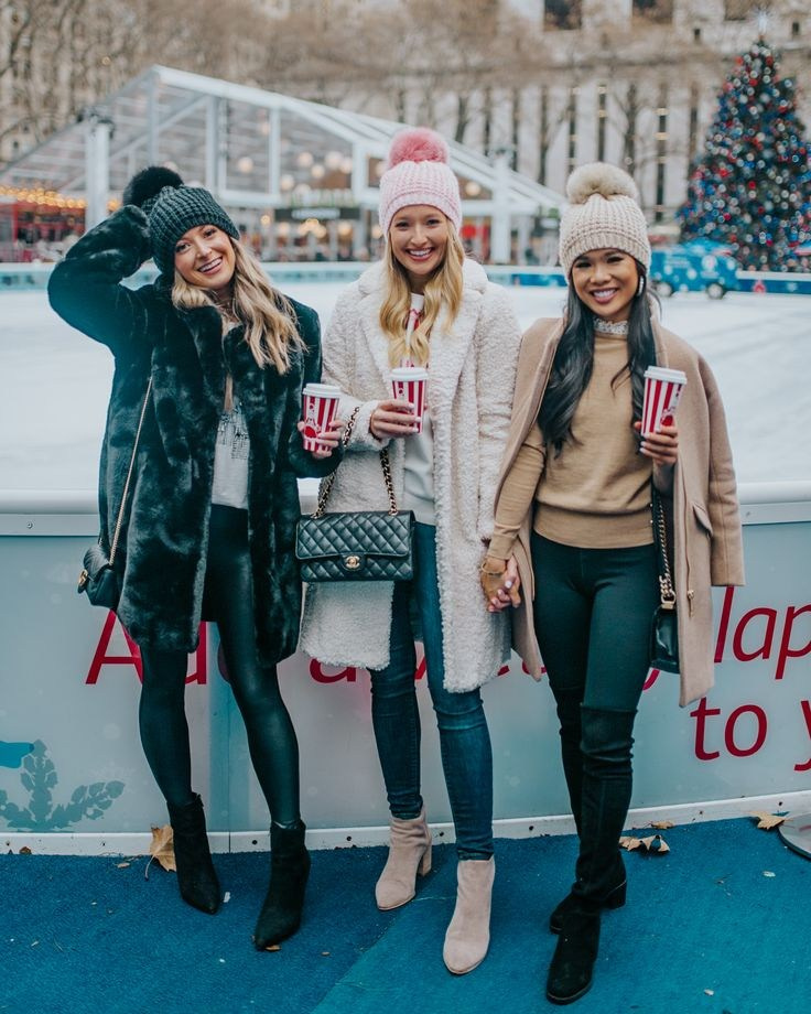 What to wear for your Christmas family photoshoot in Toulouse. Eugénie Smirnova — photographe à Toulouse et dans le sud-ouest de la France