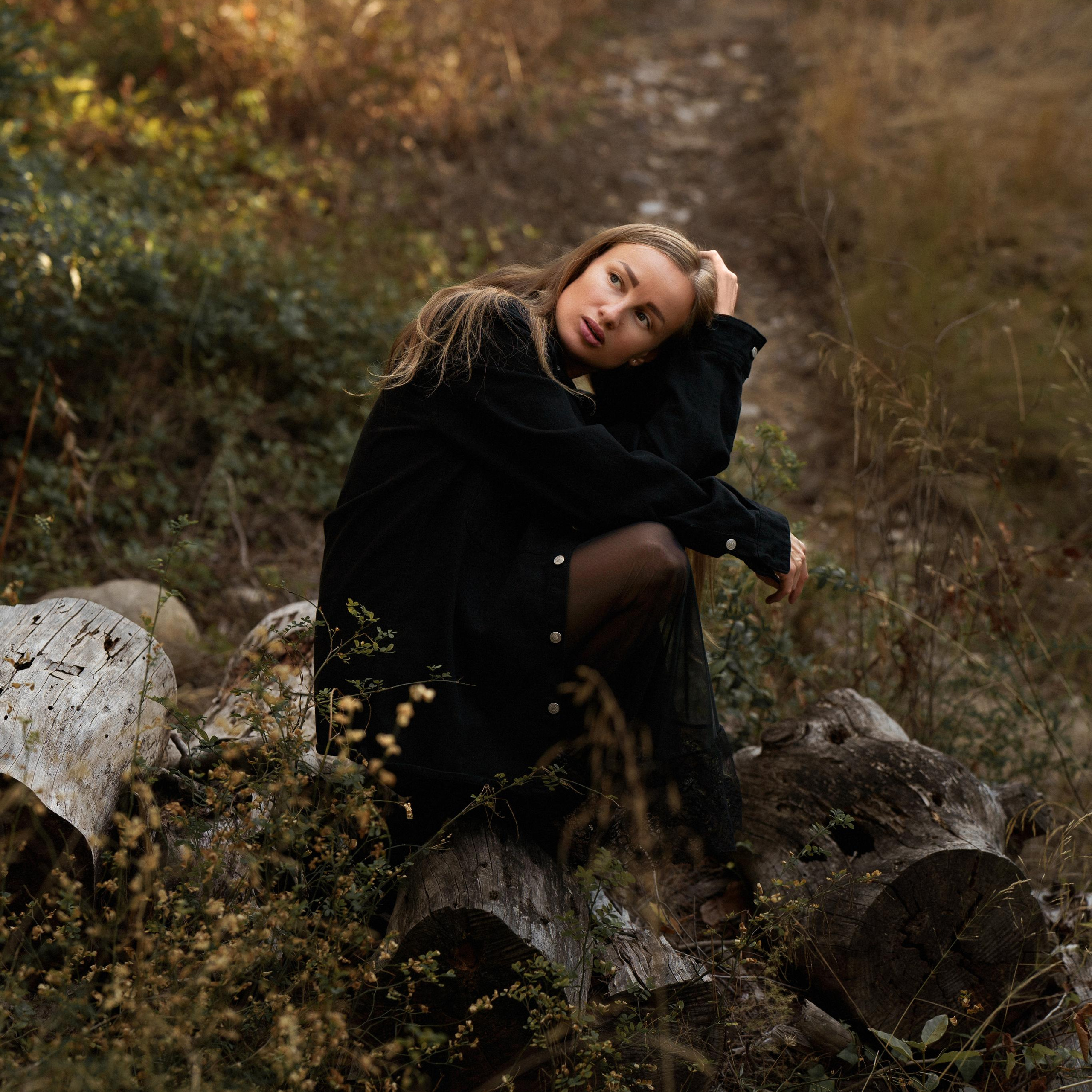 Contacts. Photos by Vechkaeva