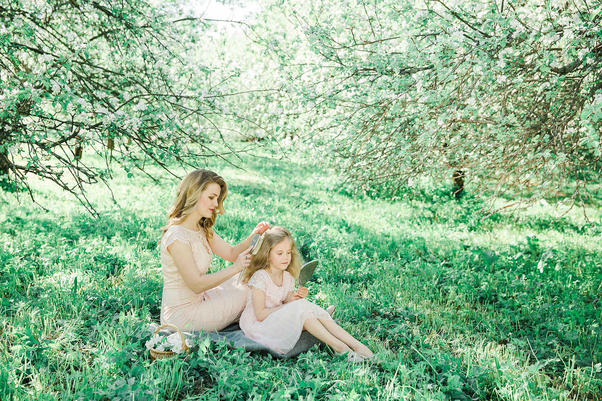 Perhekuvaus Helsingin omenatarhassa