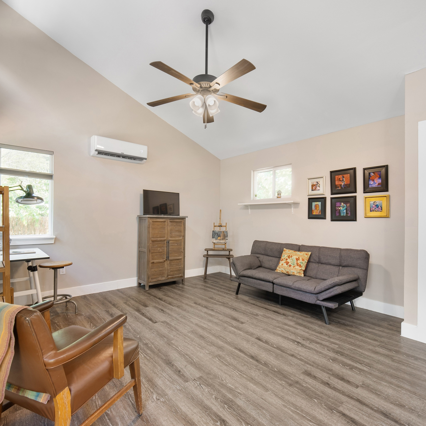 Fotografii Proprietati Imobiliare. MGA STUDIO ART — Fotograf evenimente