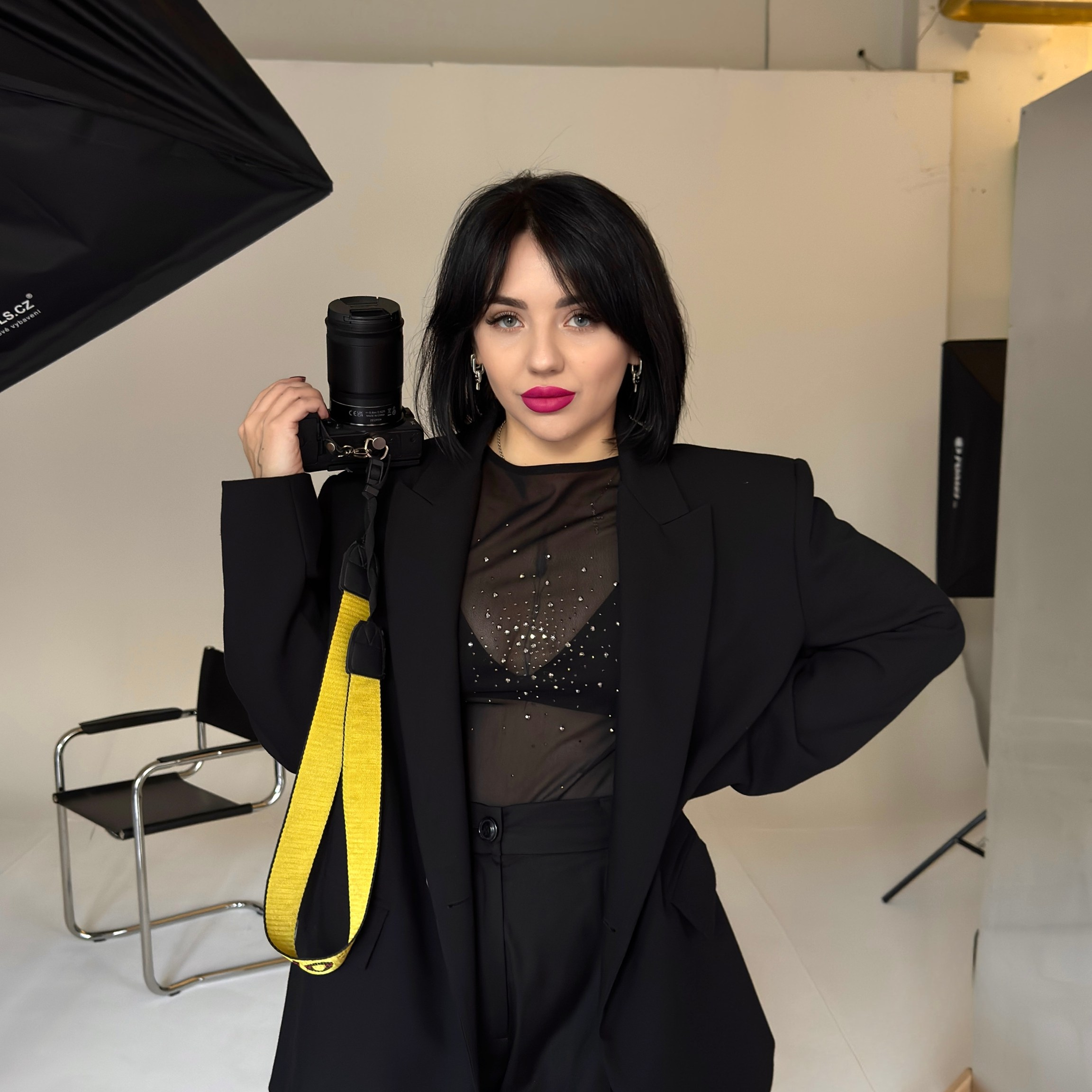 Ценность услуг. ANNA-MARIA PHOTO CONTENT CREATOR — фотограф, эстет, художник и визуальный эксперт в Instagram, работающий в Праге