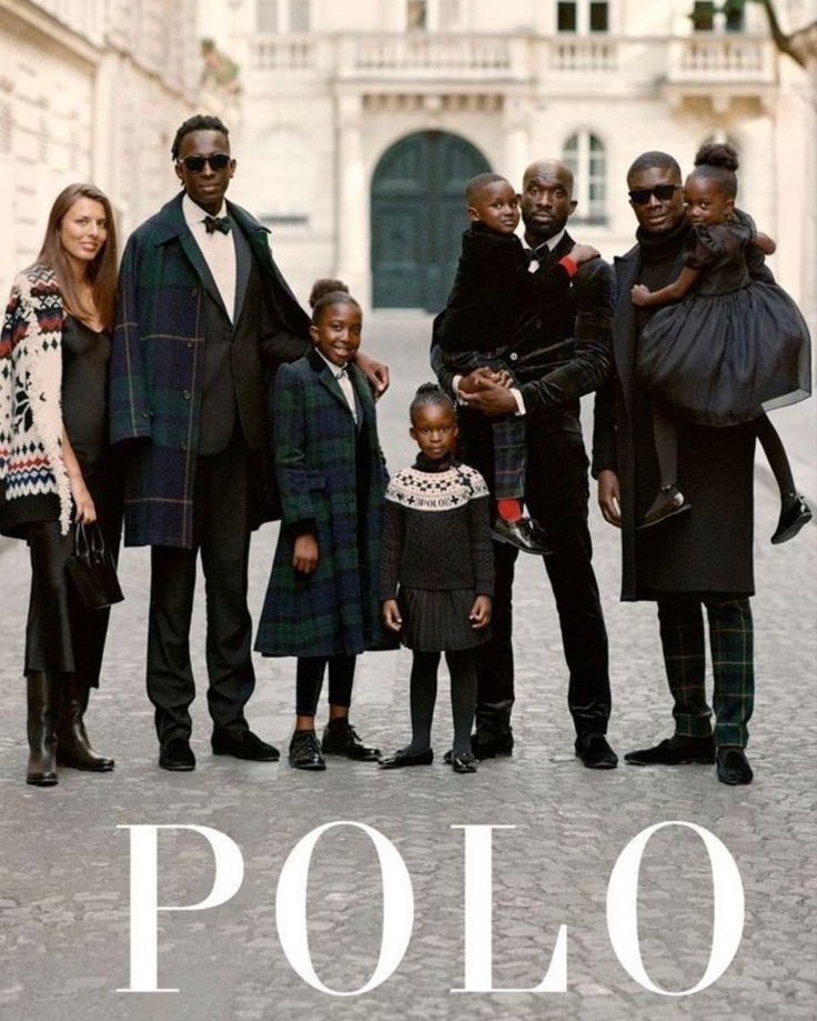 What to wear for your Christmas family photoshoot in Toulouse. Eugénie Smirnova — photographe à Toulouse et dans le sud-ouest de la France
