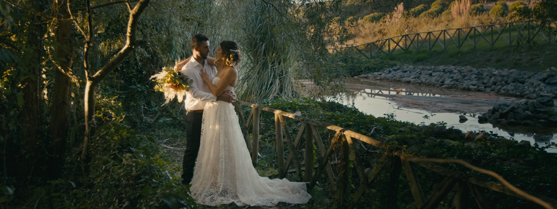 Filme de casamento típico português na Serra d’El Rei, Lourinhã — celebração autêntica, divertida e cheia de energia por Ricardo & Mary Pictures