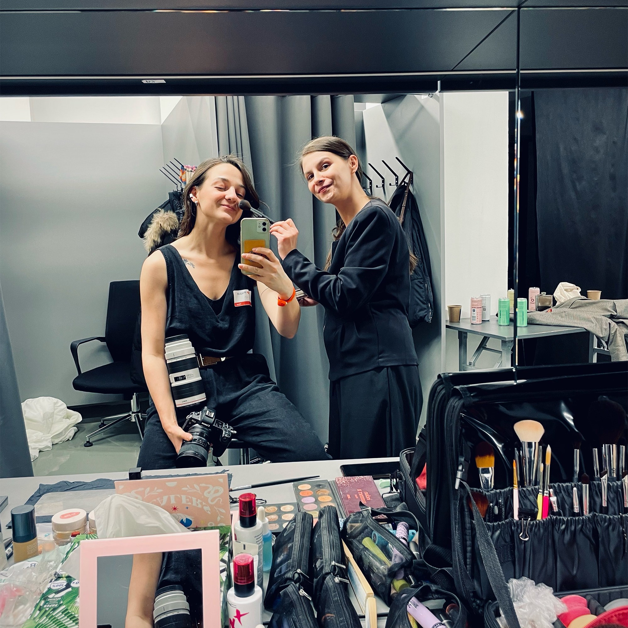 Eventová fotografie. Dana Lišková — Empatická fotografka | Introspektivní umělkyně | Neurodivergentní koučka| Zakladatelka Artepy.cz