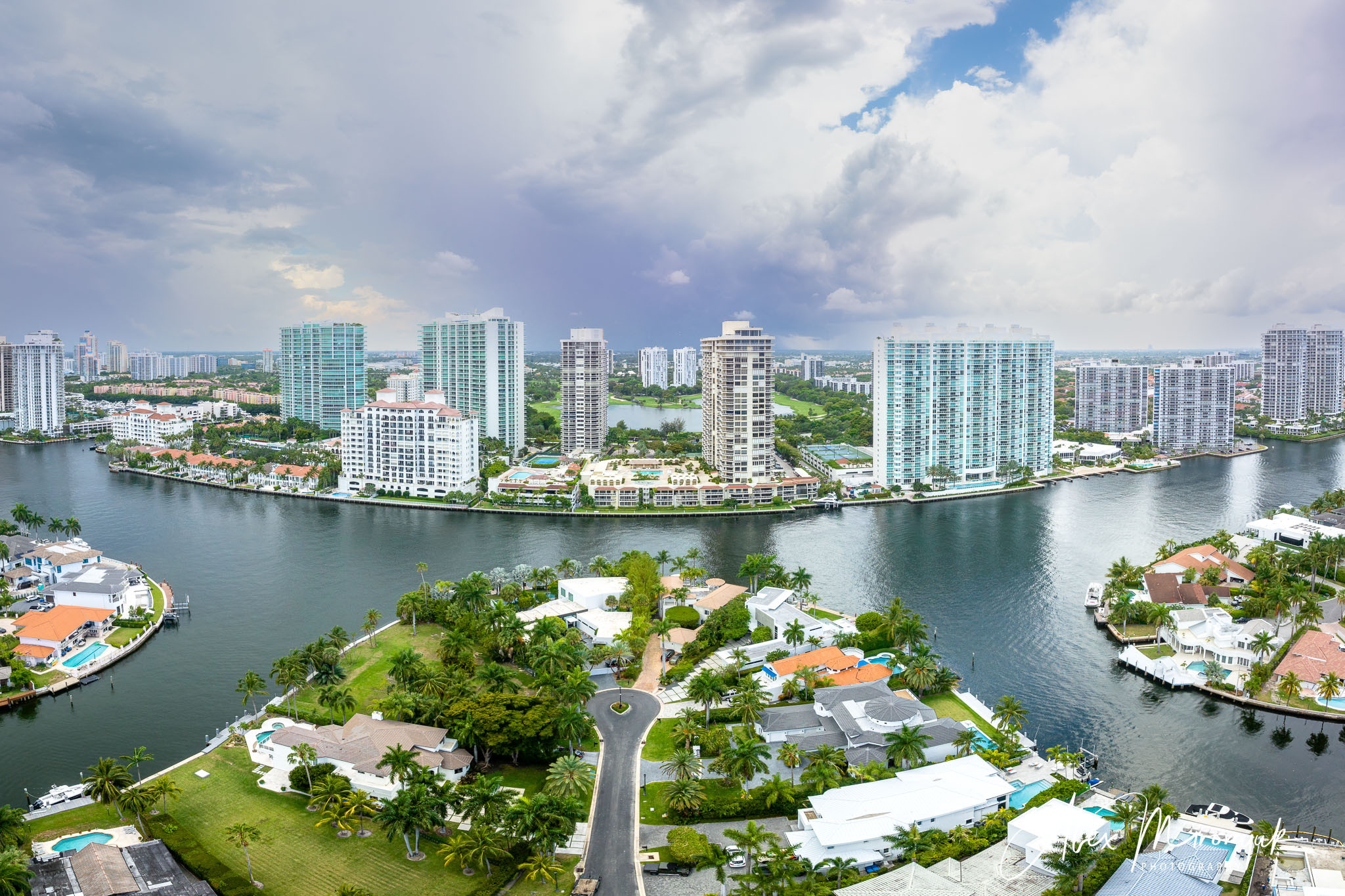 Real Estate Drone Photography. Pet, Senior, Landscape, portrait studio, photographer in Miami and Sou