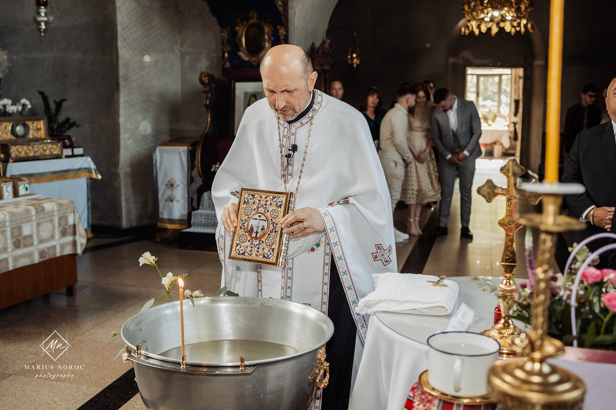 „Doar 1 oră la biserică pentru un botez mic” – ce înseamnă în realitate