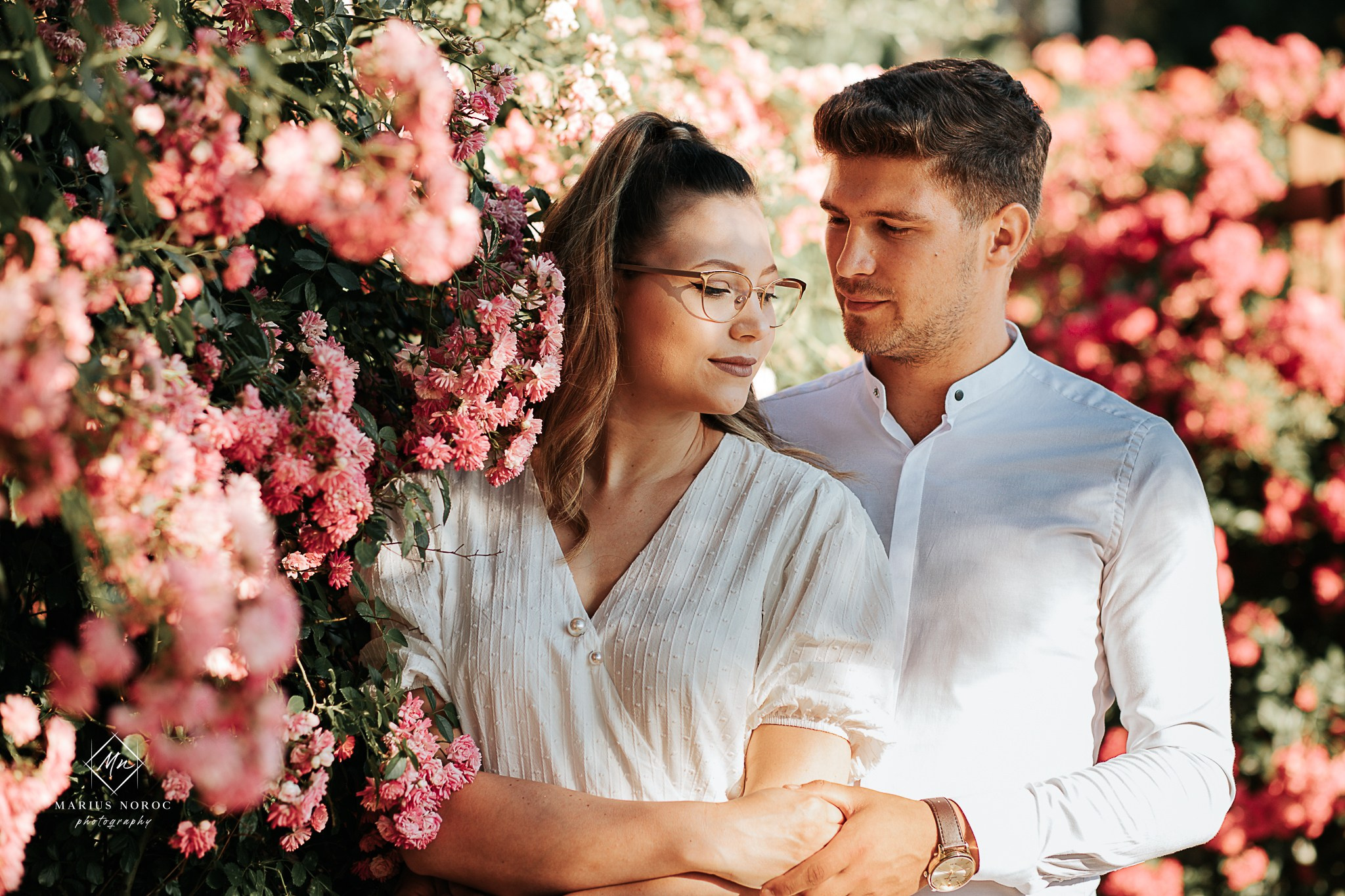 Sfaturi pentru o Ședință Foto de Logodnă Perfectă