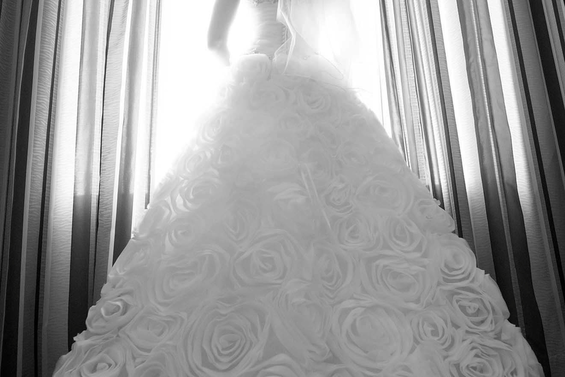 Wedding photographer Epoque Hotel, Bucharest Romania Bride at the window  Nikon D850