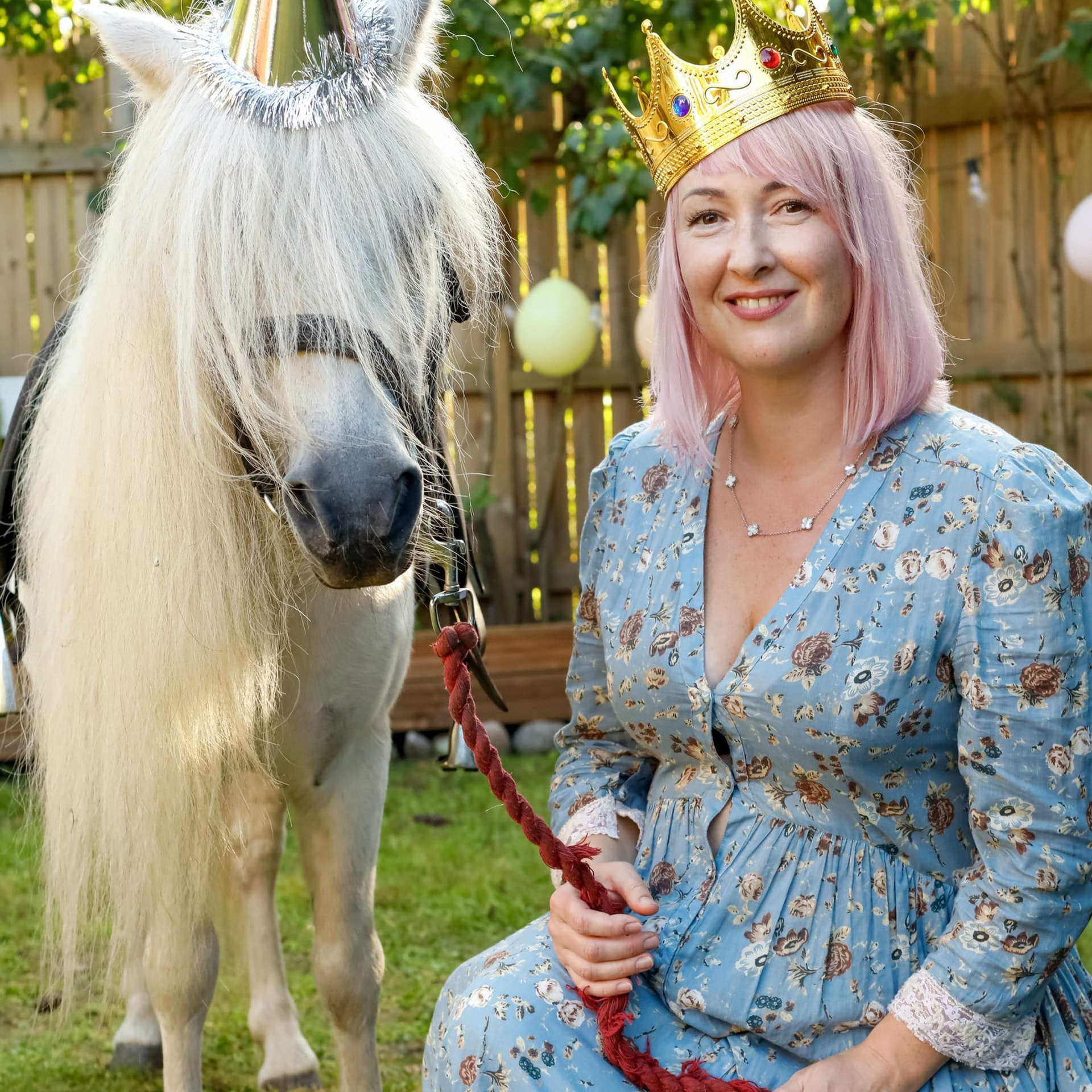 Arvostelut. Ekaterina Mansur, muotokuvafotografi Suomessa (Helsingissä ja Uudellam