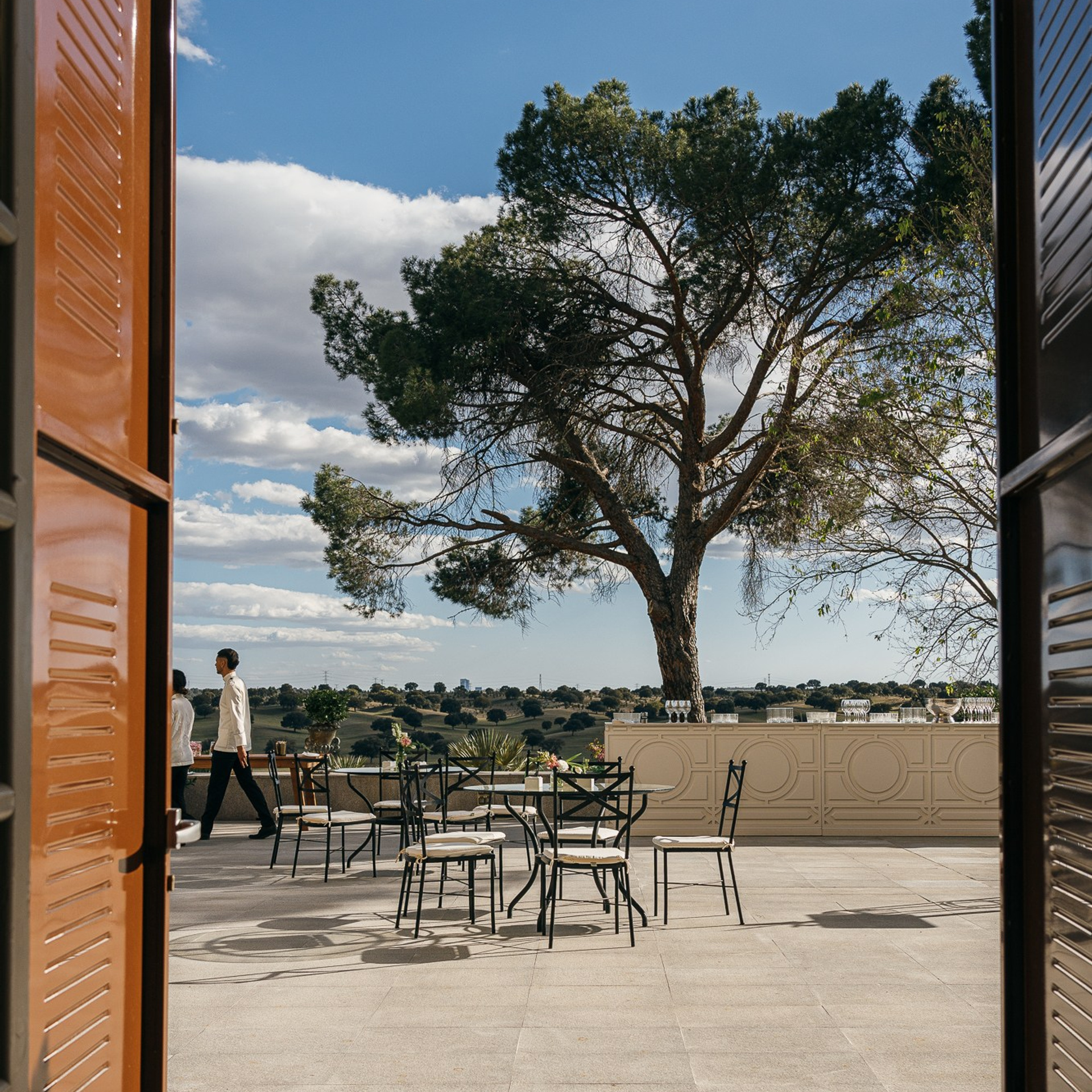 Wedding in Madrid, Castillo De Venuelas, Destination wedding in Madrid