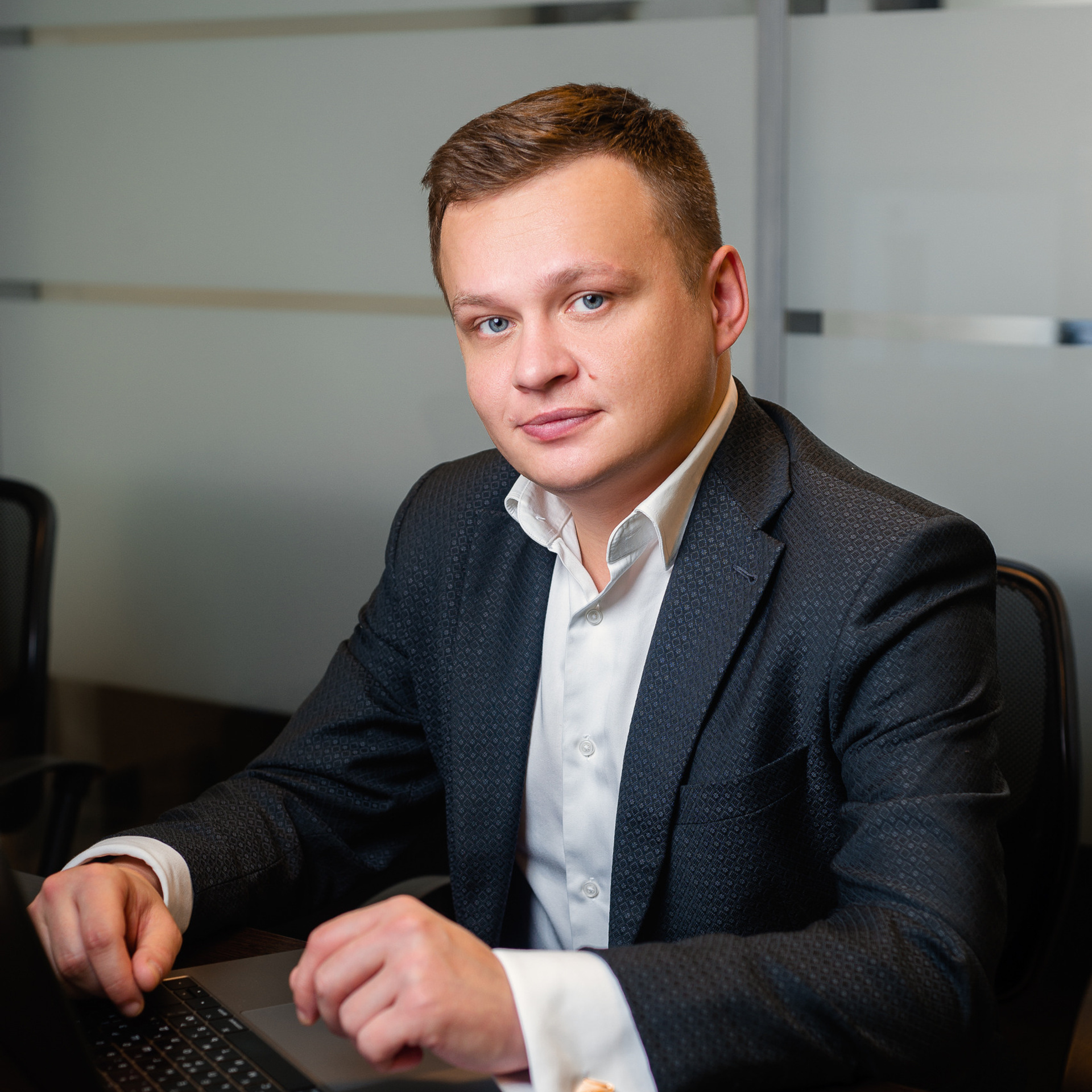 Business portraits. Il fotografo Dmitrii Shmatov