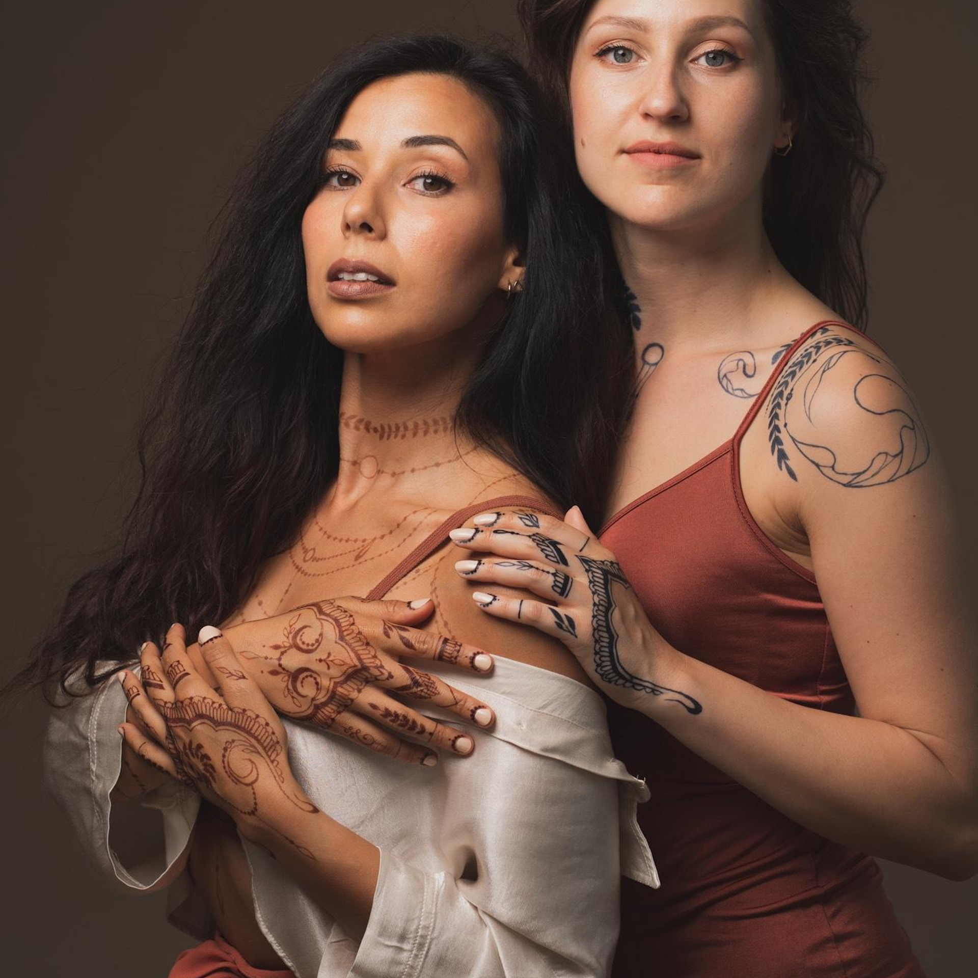 Evelyn & Safi — jagua and henna bodyart