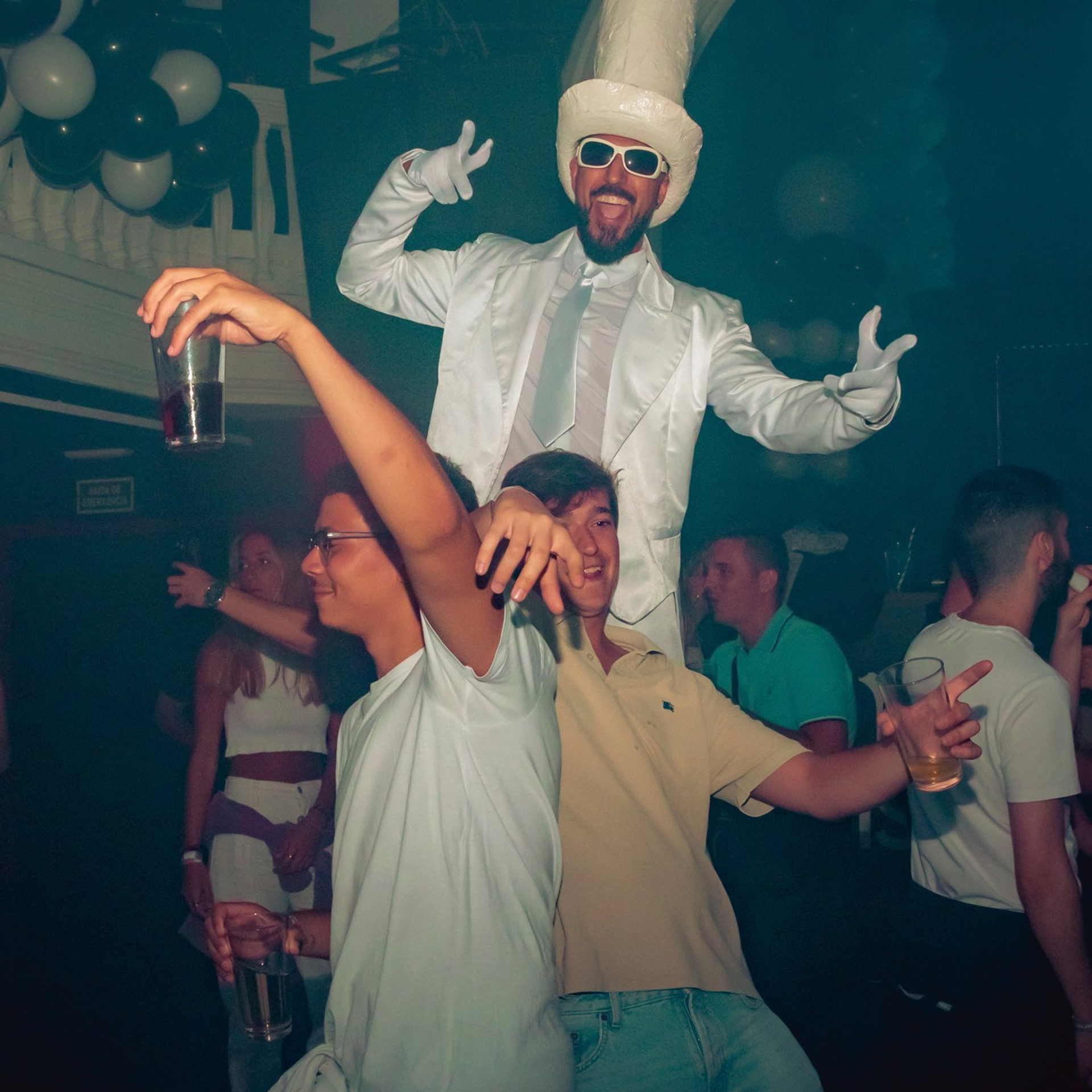 Discoteca Coliseo - Pontedeume. RabelByCris Fotógrafa en Coruña de Eventos, sesiones, mascotas