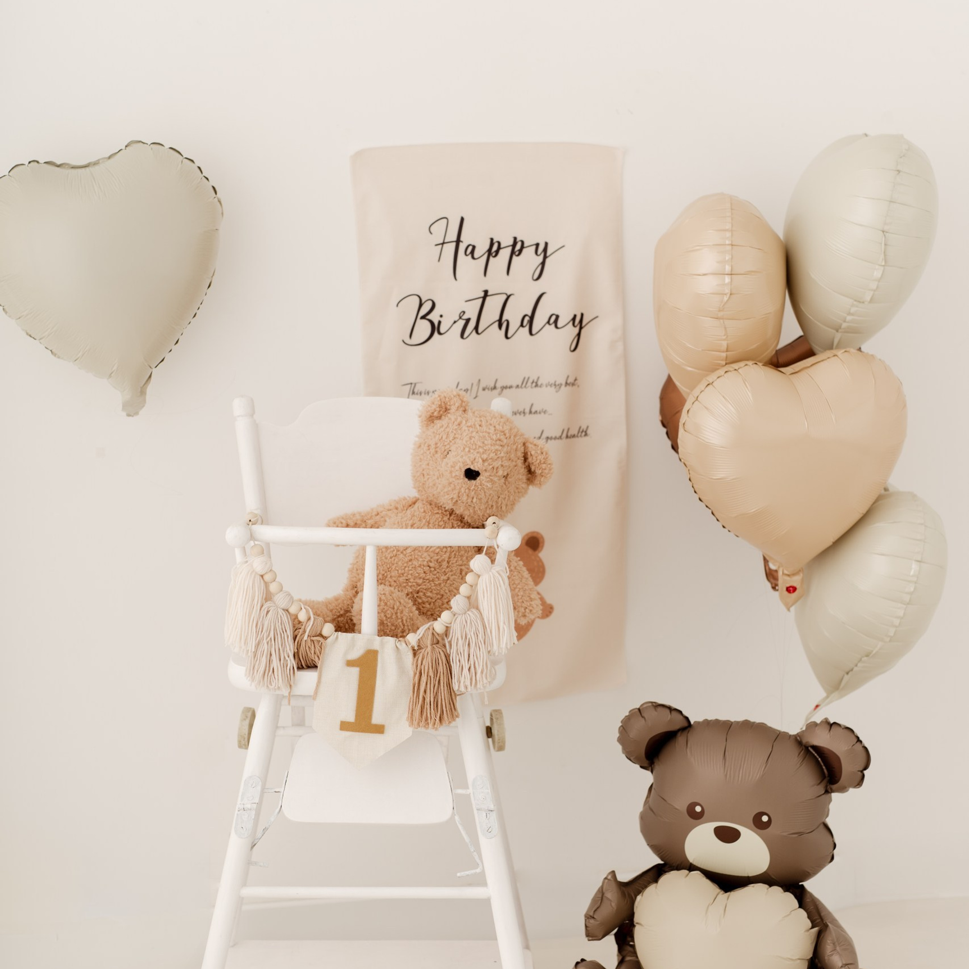 Sesja roczkowa i dziecięca w Łodzi. Fotograf Łódź - sesja ciążowa, noworodkowa, dziecięca. Studio w Łodzi