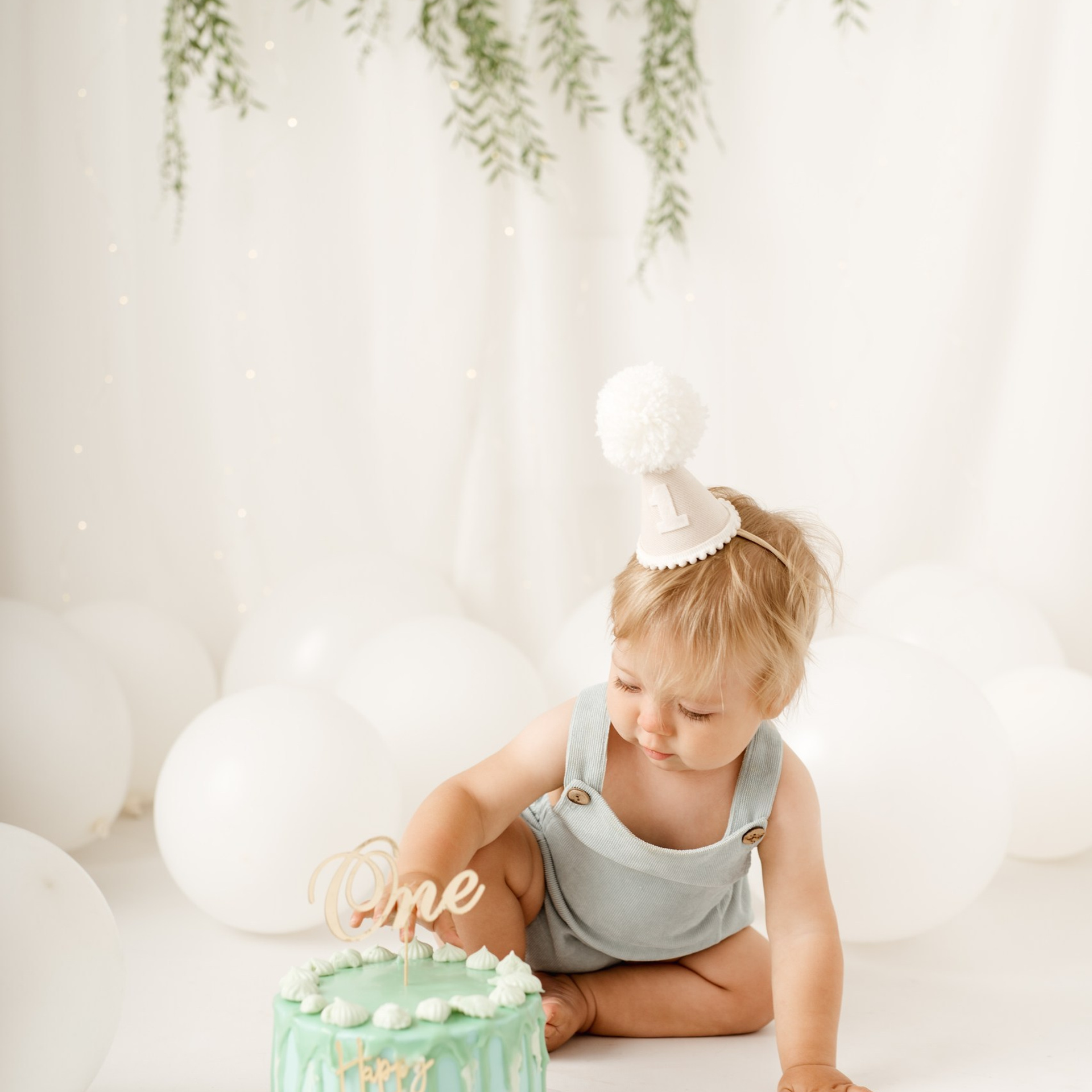 Sesja roczkowa i dziecięca w Łodzi. Fotograf Łódź - sesja ciążowa, noworodkowa, dziecięca. Studio w Łodzi